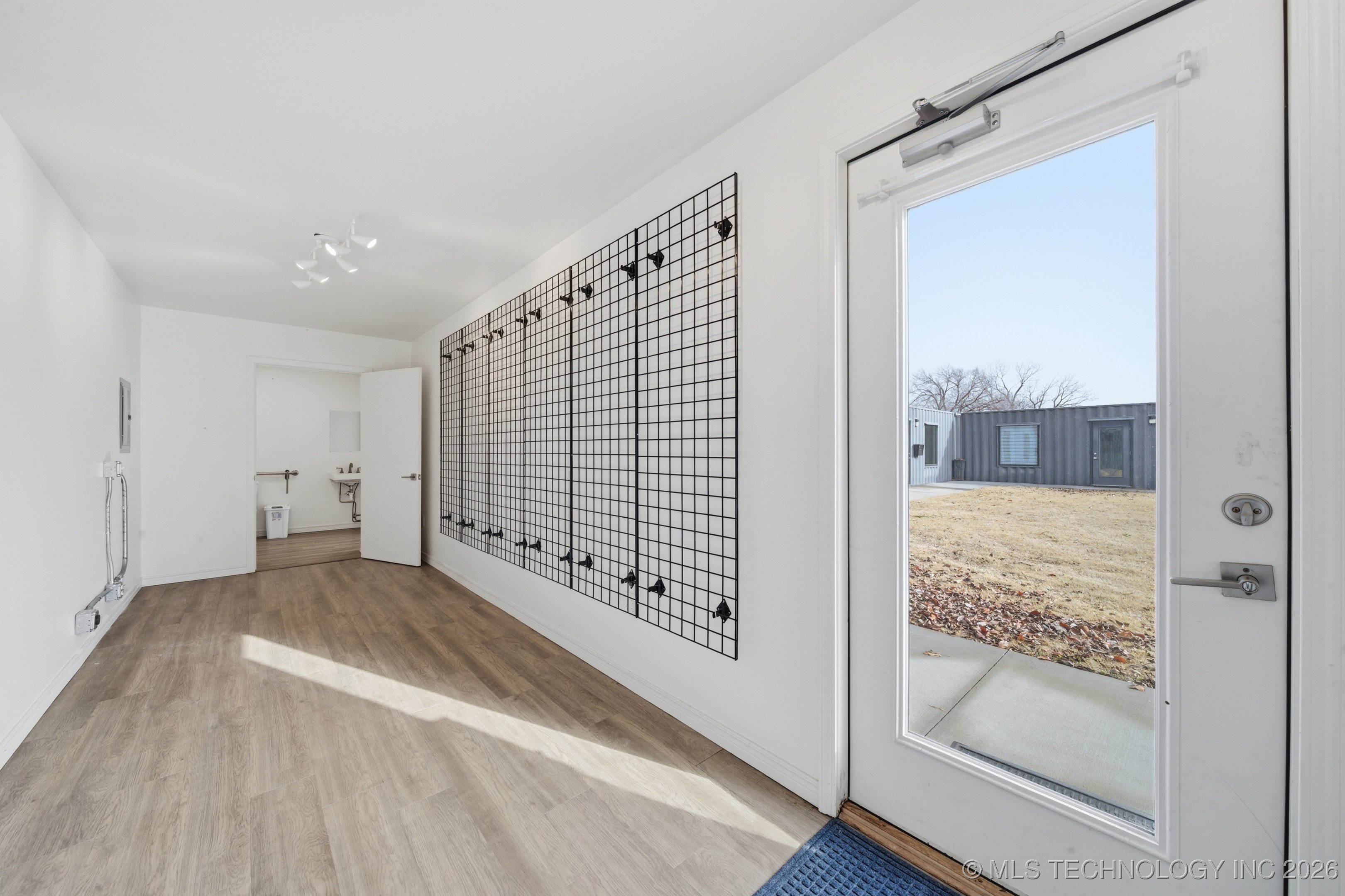 1600 Sw Frank Phillips Boulevard Property Photo 24