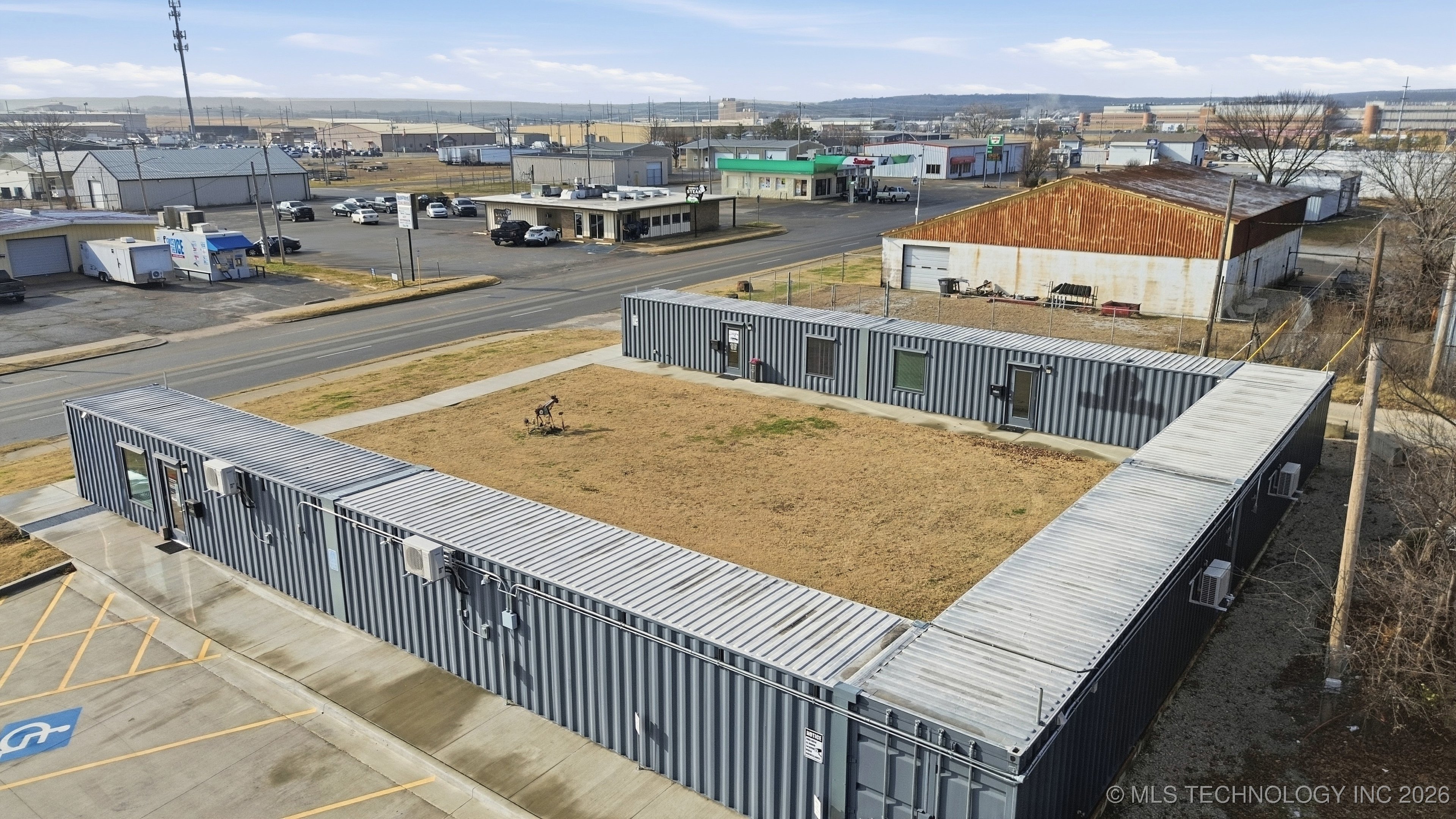 1600 Sw Frank Phillips Boulevard Property Photo 27