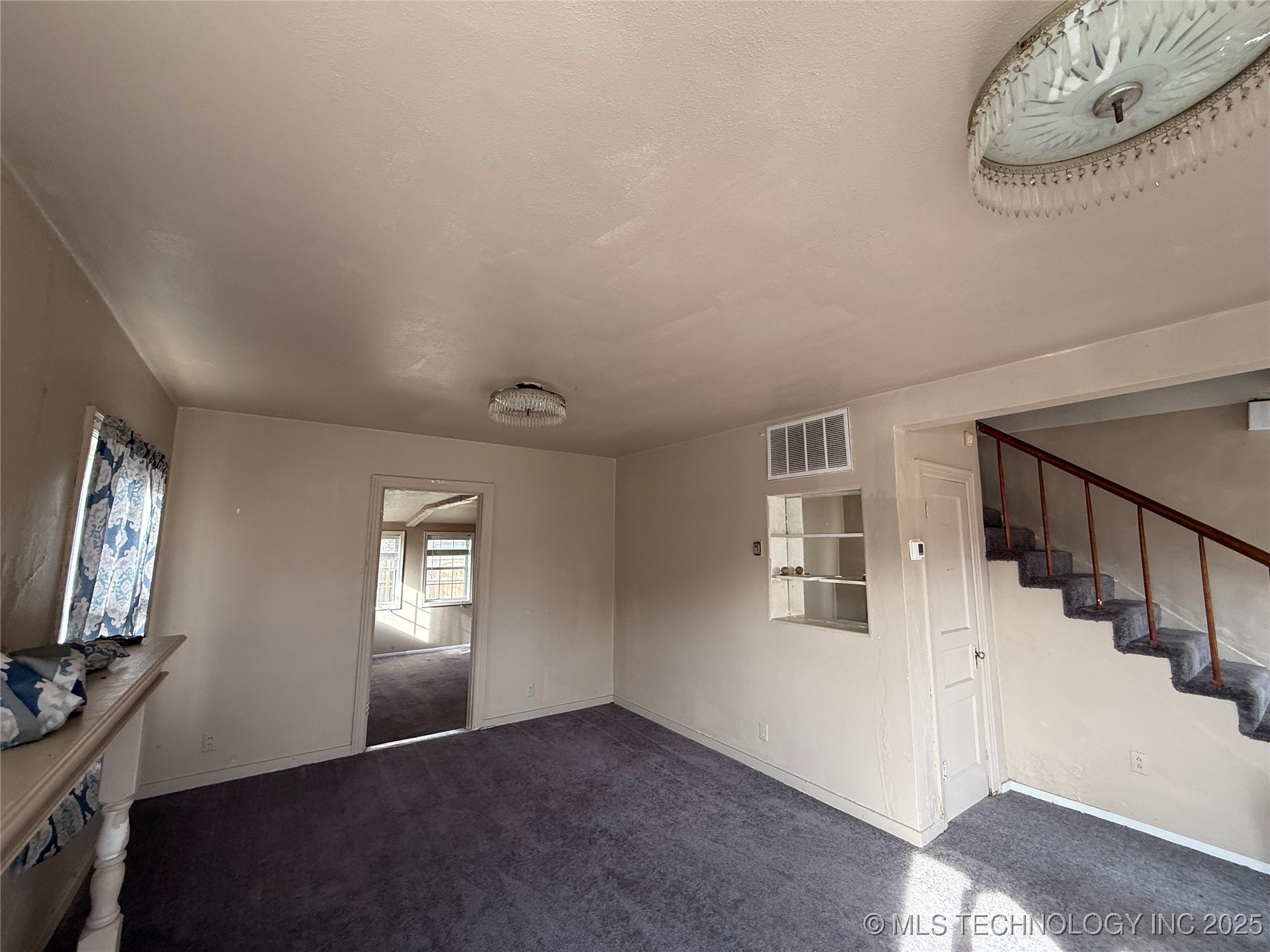 1009 Seminary Avenue Property Photo 13