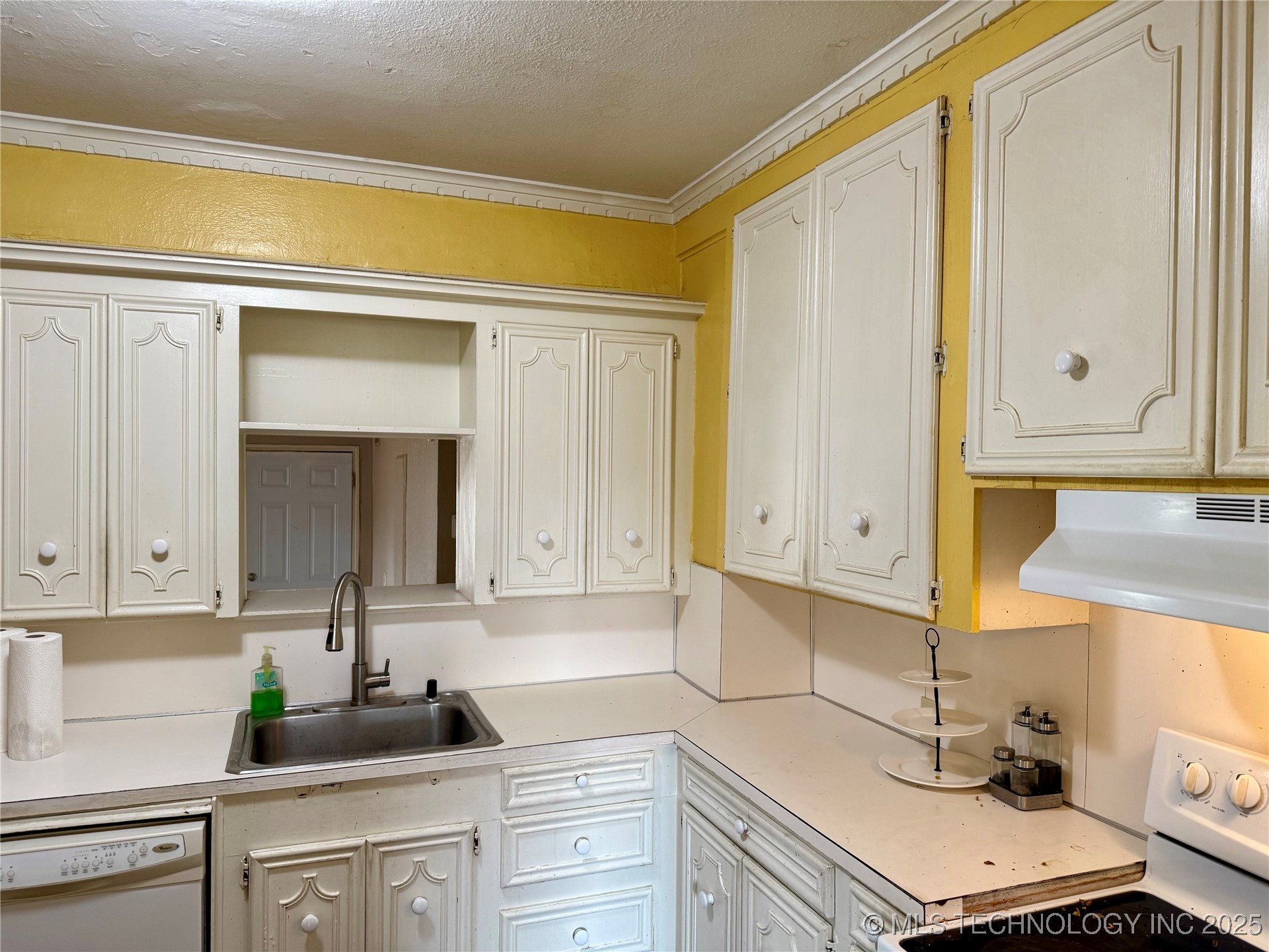 1009 Seminary Avenue Property Photo 16