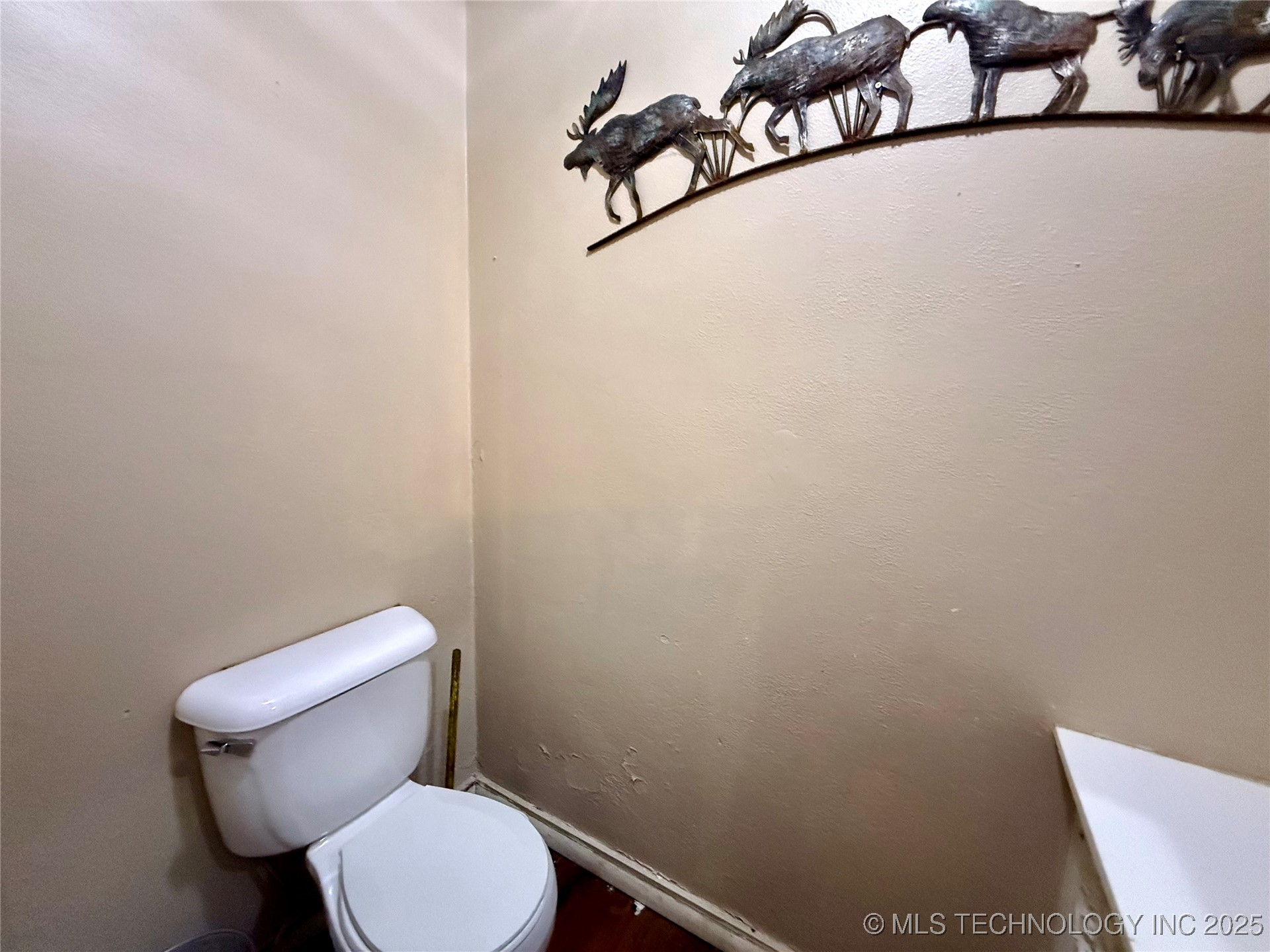 1009 Seminary Avenue Property Photo 17