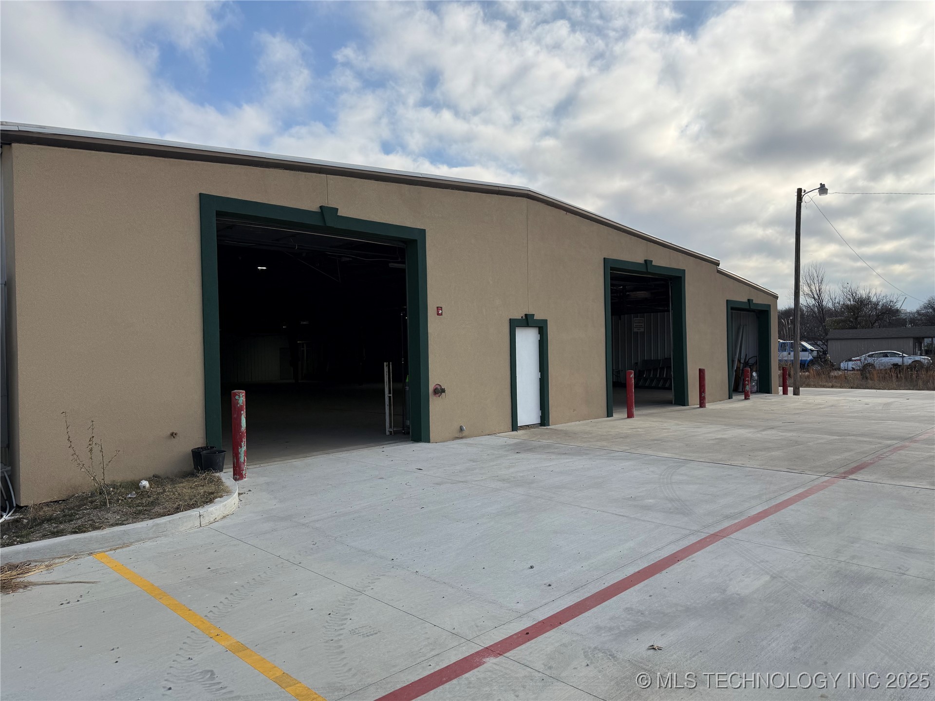 19901 E Highway 51 Highway A1 Property Photo 1