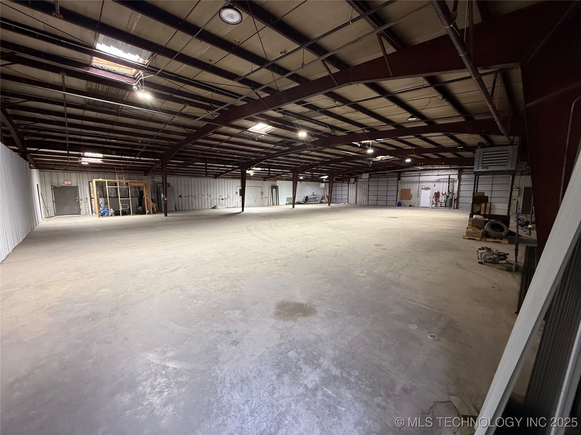 19901 E Highway 51 Highway A1 Property Photo 5