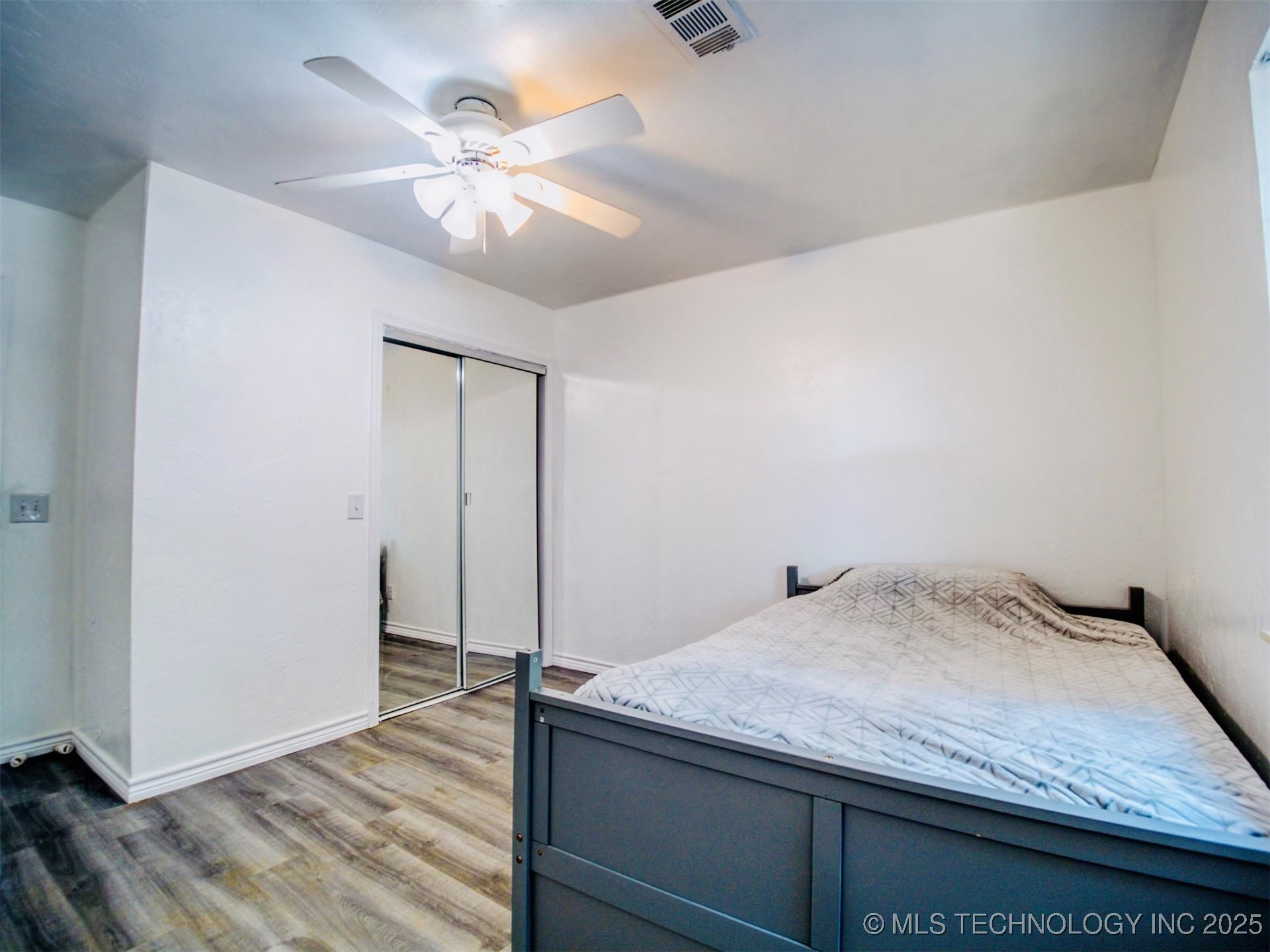 7345 D Property Photo 37