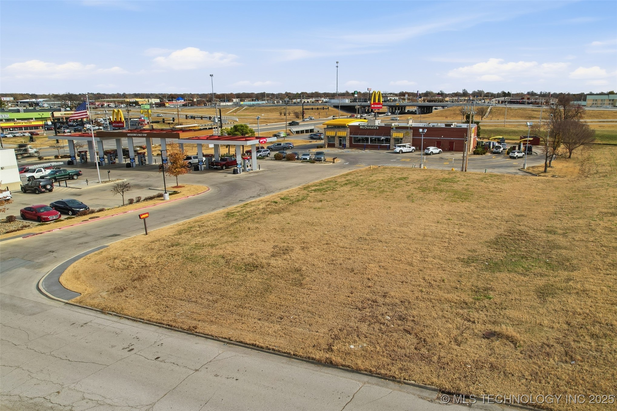 213 S Dogwood Street Property Photo 2