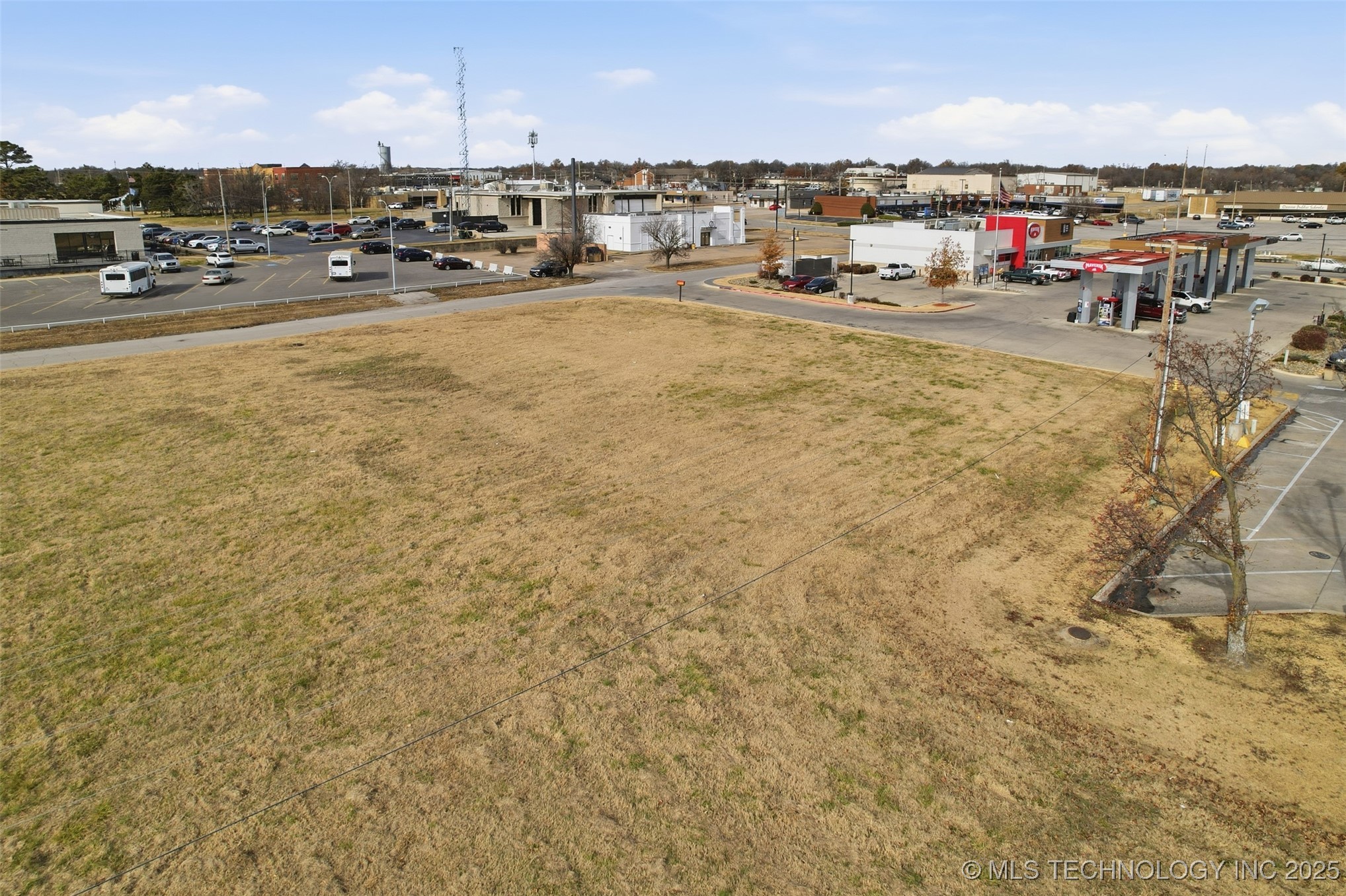 213 S Dogwood Street Property Photo 3