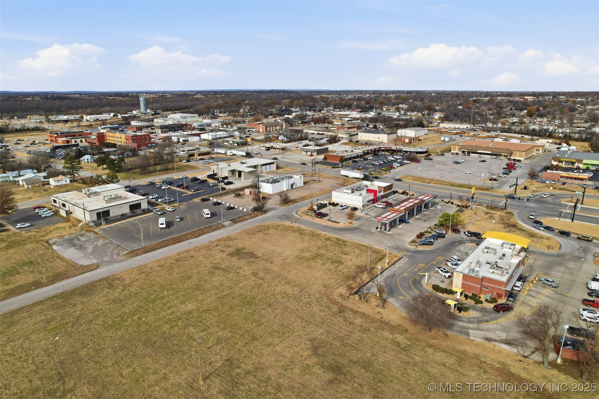 213 S Dogwood Street Property Photo 10