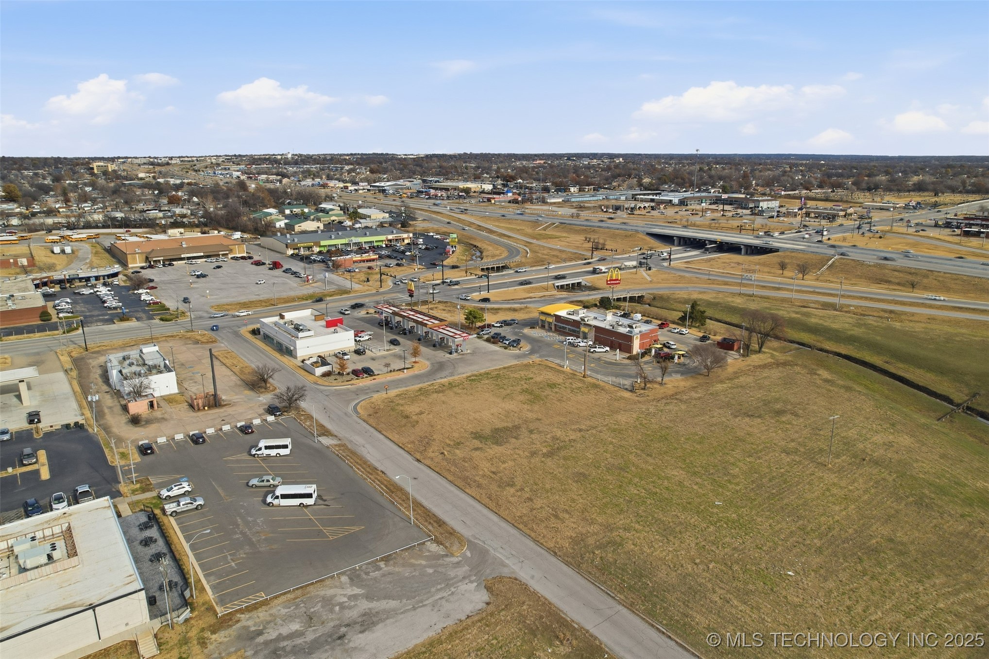 213 S Dogwood Street Property Photo 12