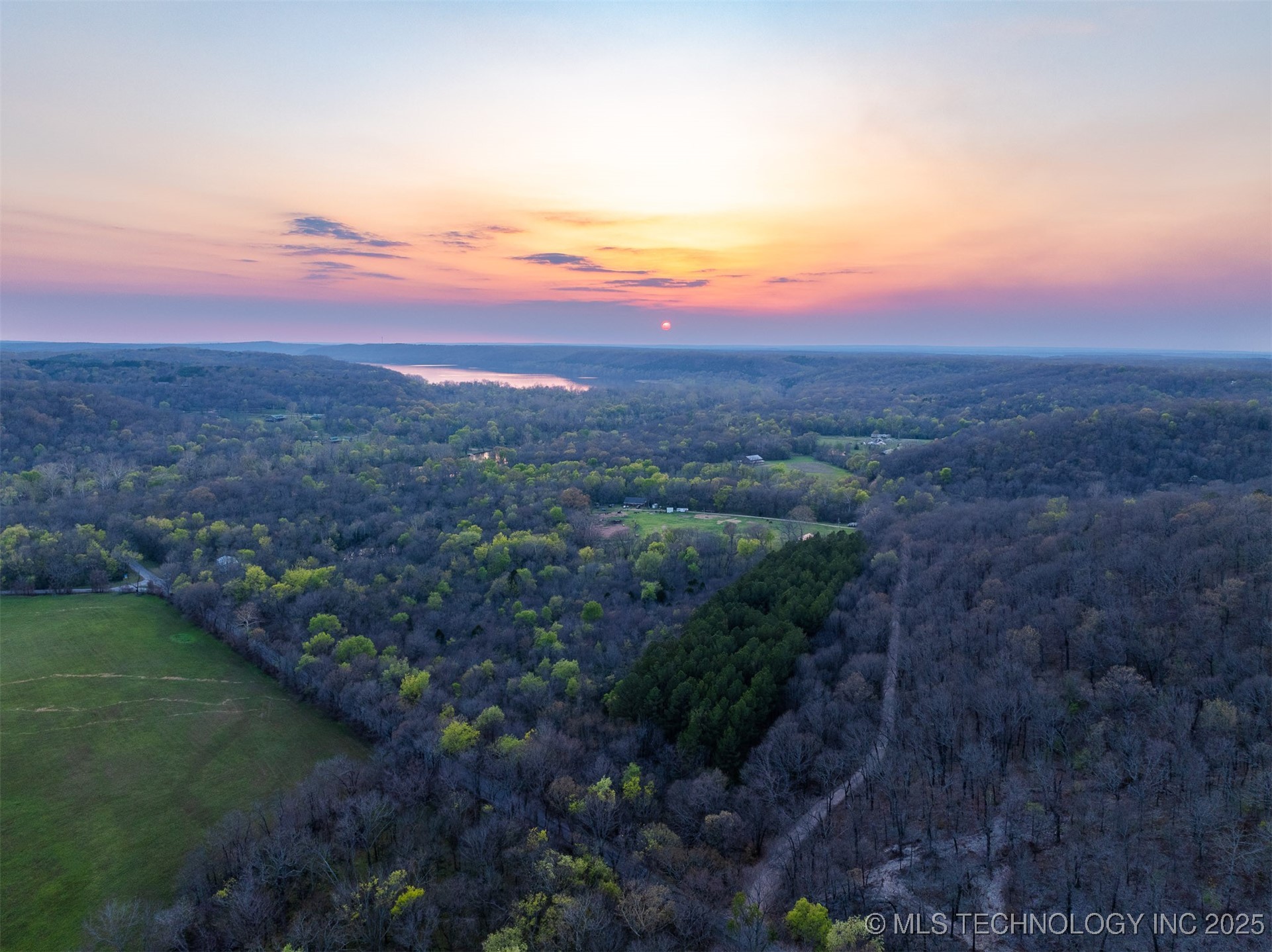 9 S 4530 Road Property Photo 4