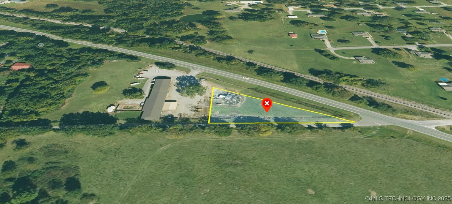 Hwy 51 B Property Photo 6