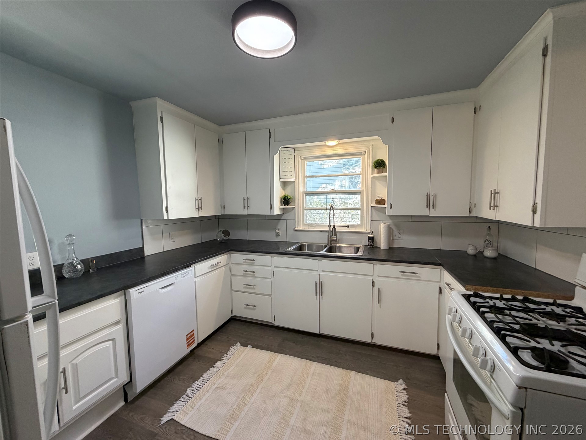 509 Honor Heights Drive Property Photo 6