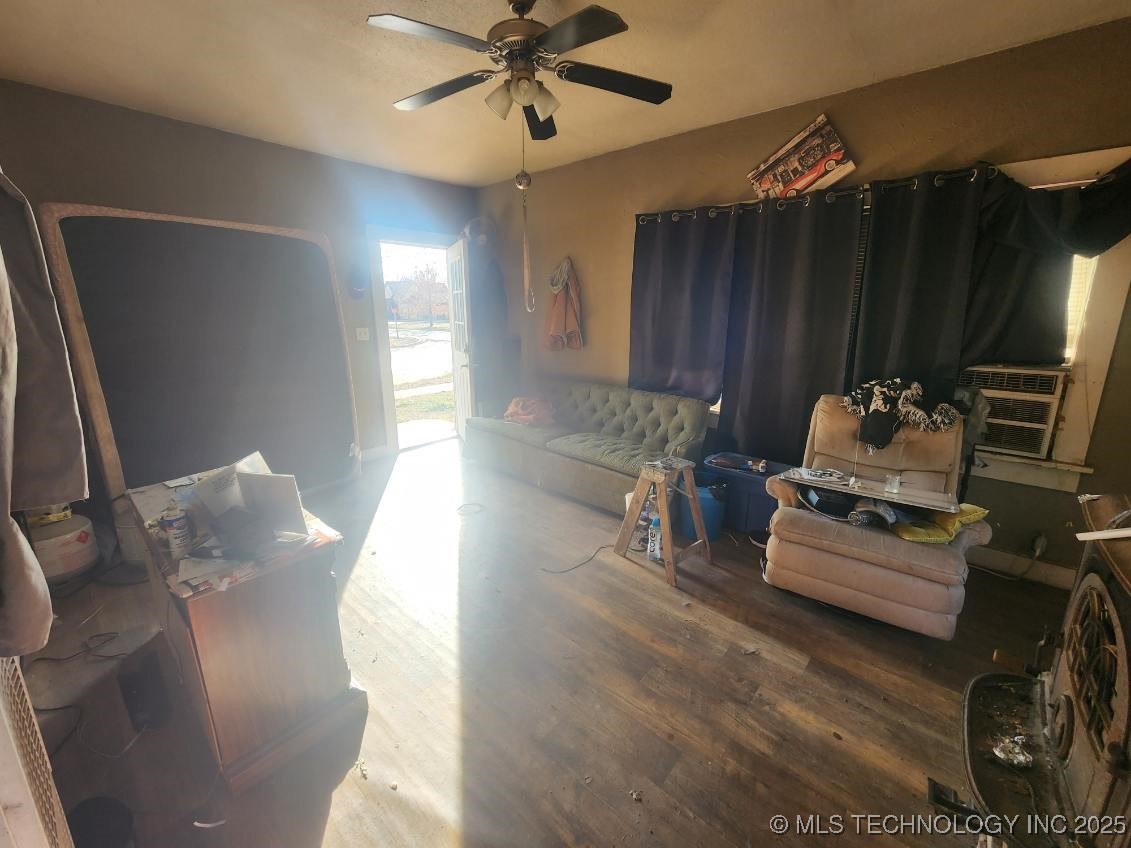 422 S Kansas Avenue Property Photo 3