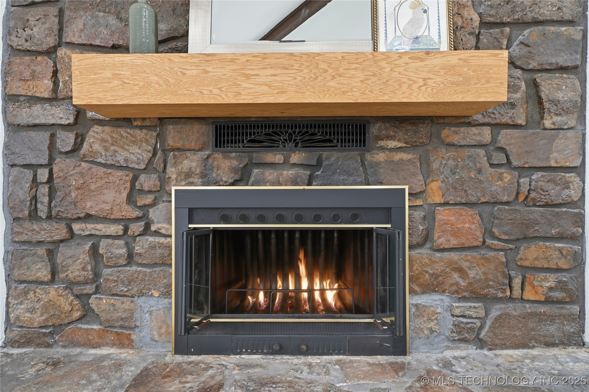 6933 N Martin Ridge Road Property Photo 5