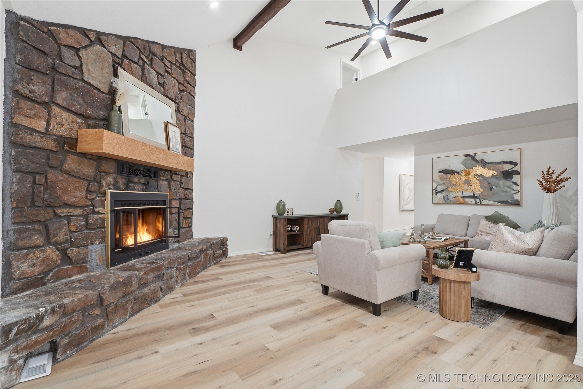 6933 N Martin Ridge Road Property Photo 6