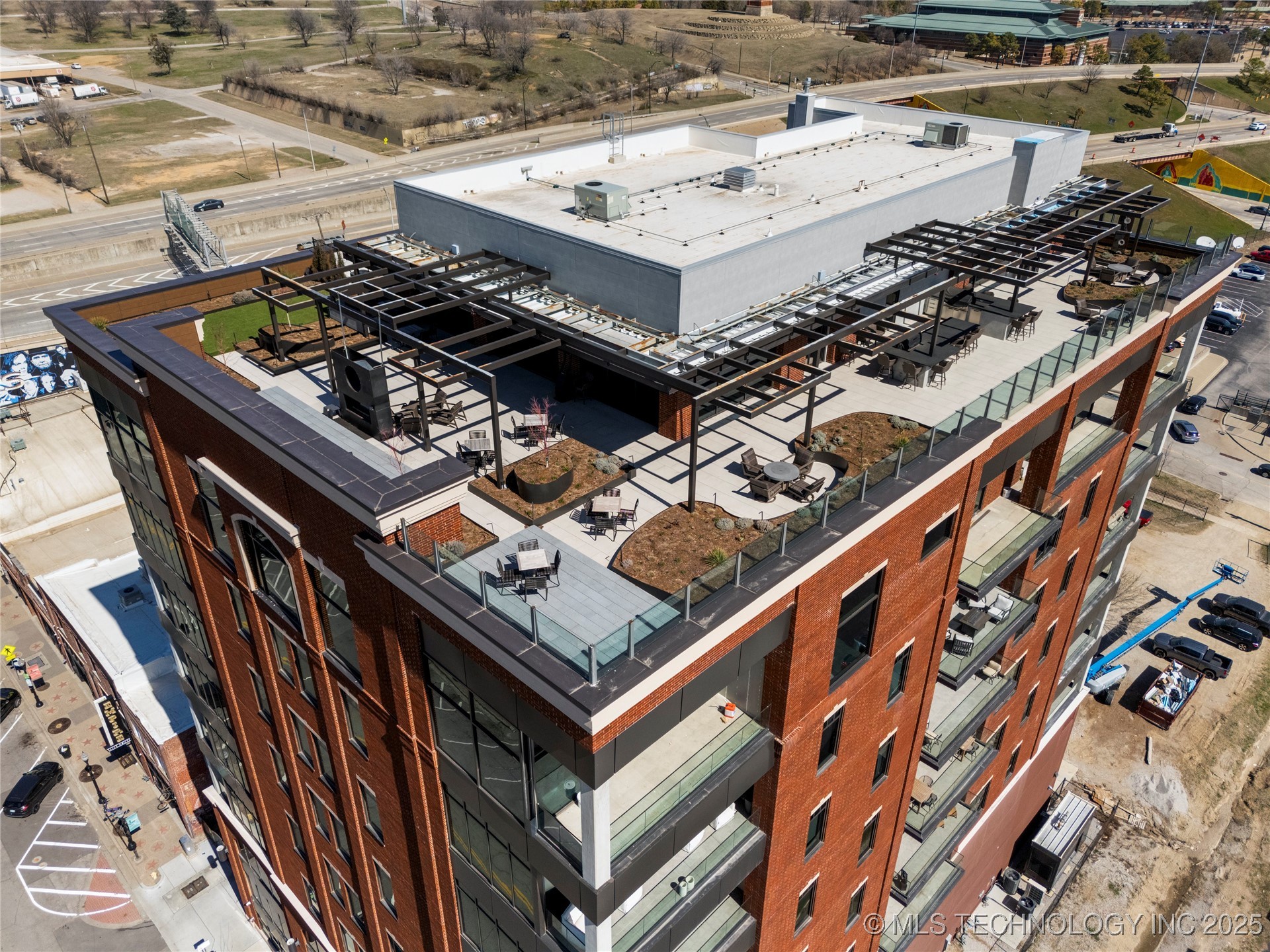 405 N Main Street 7e Property Photo 2