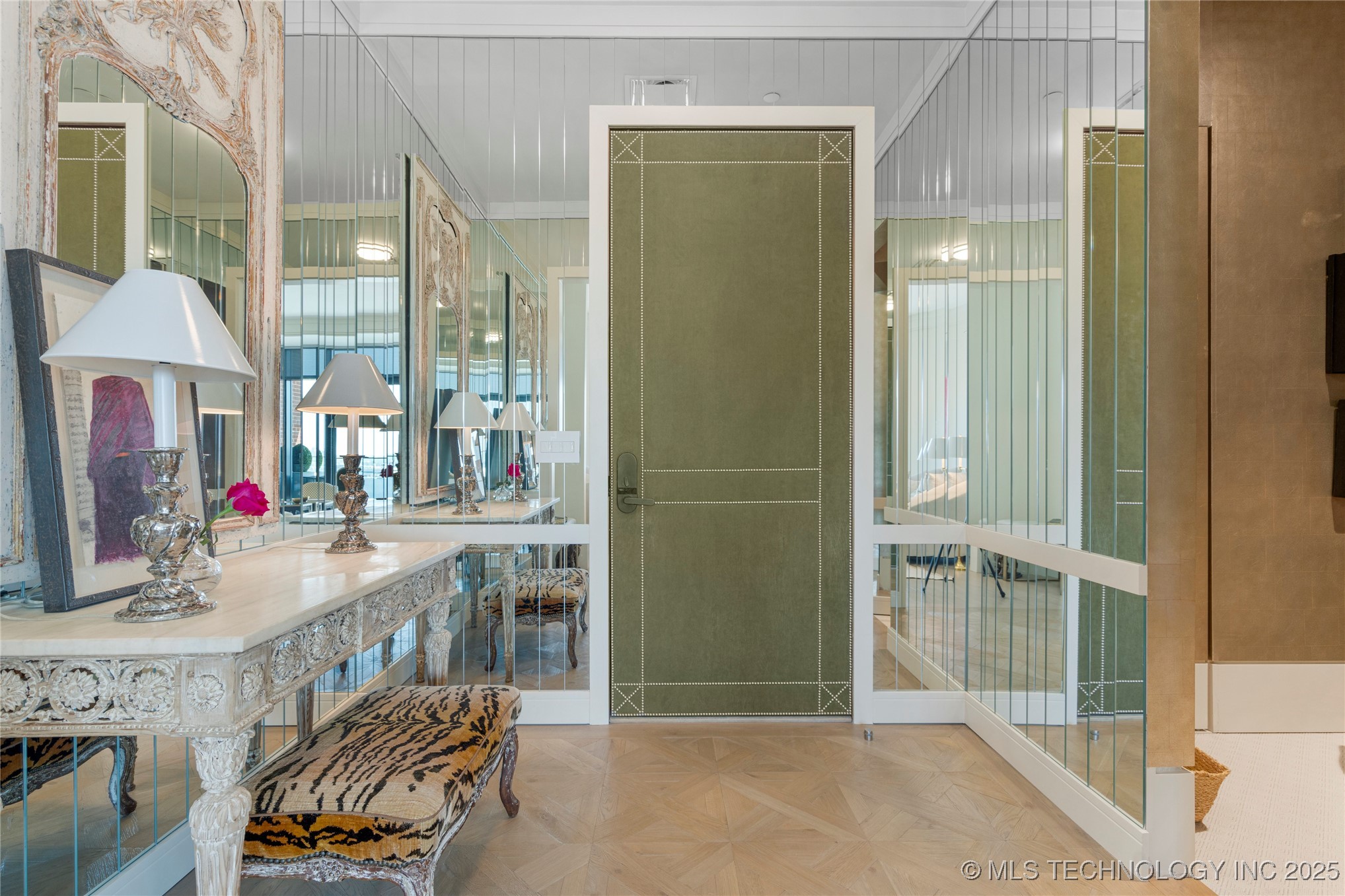 405 N Main Street 7e Property Photo 5