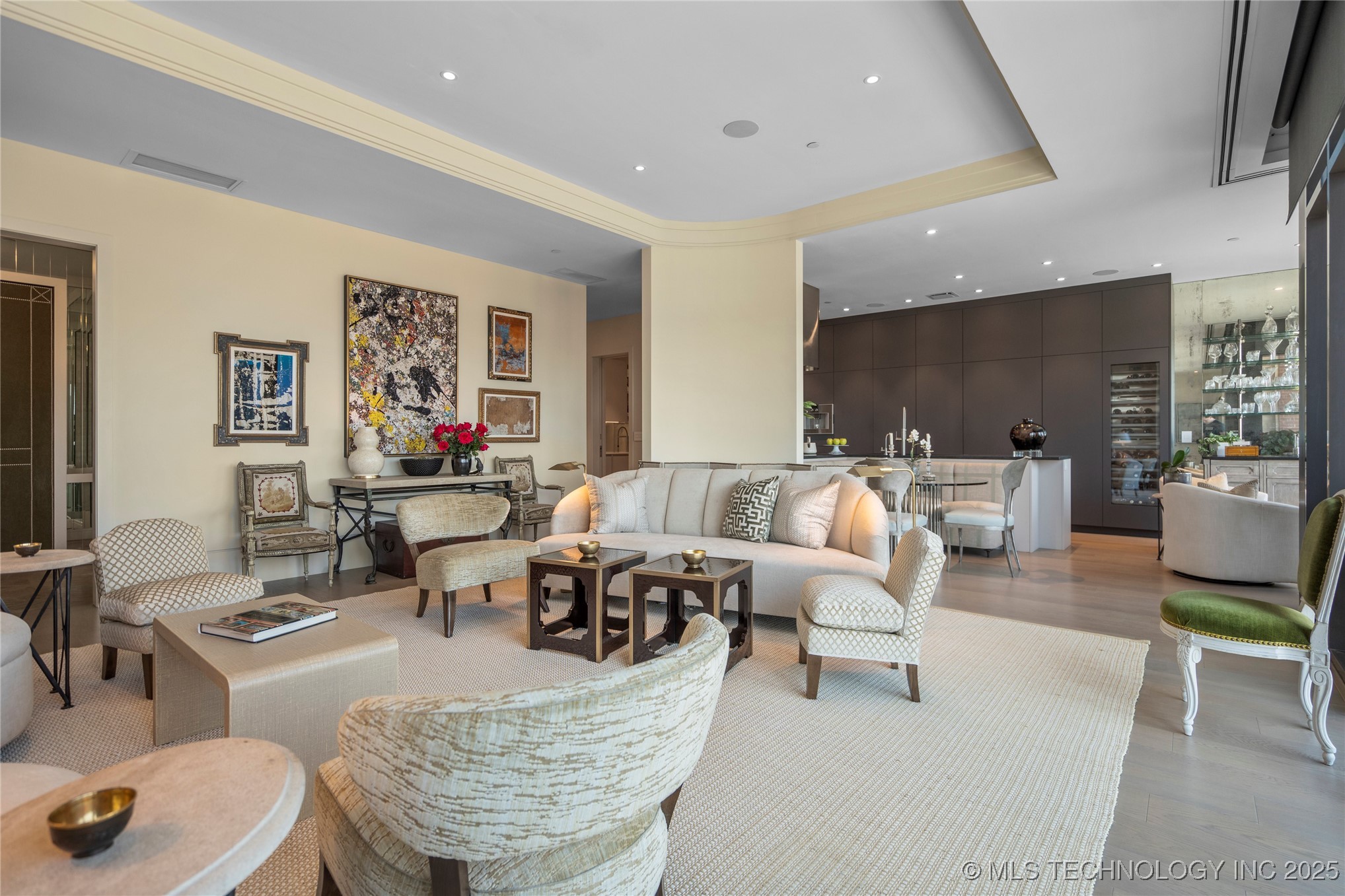 405 N Main Street 7e Property Photo 12