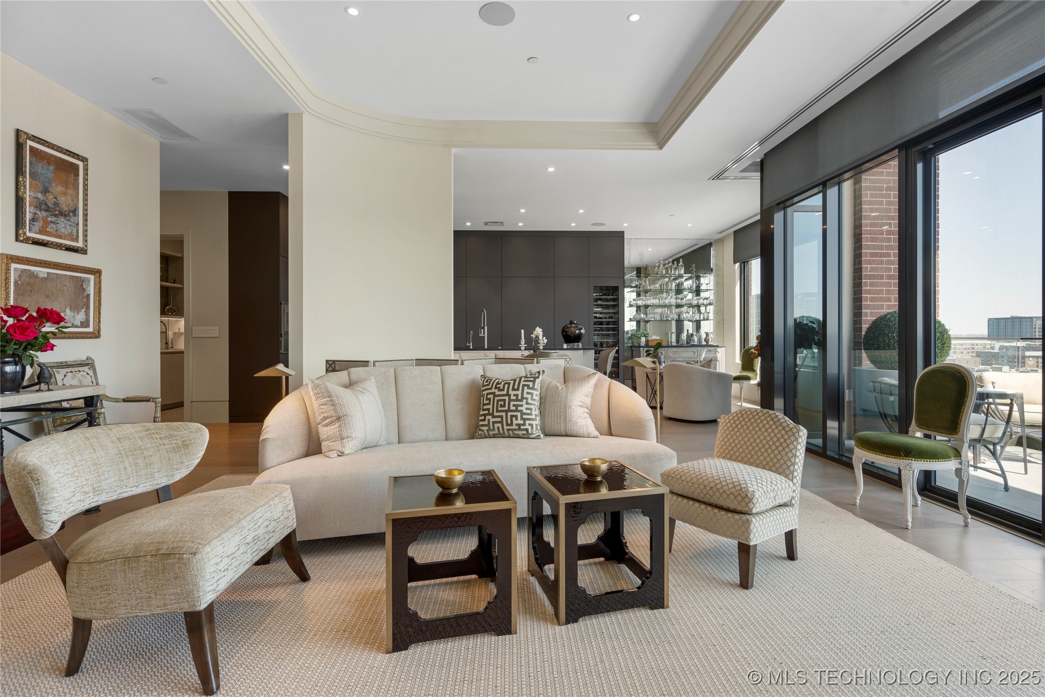 405 N Main Street 7e Property Photo 13