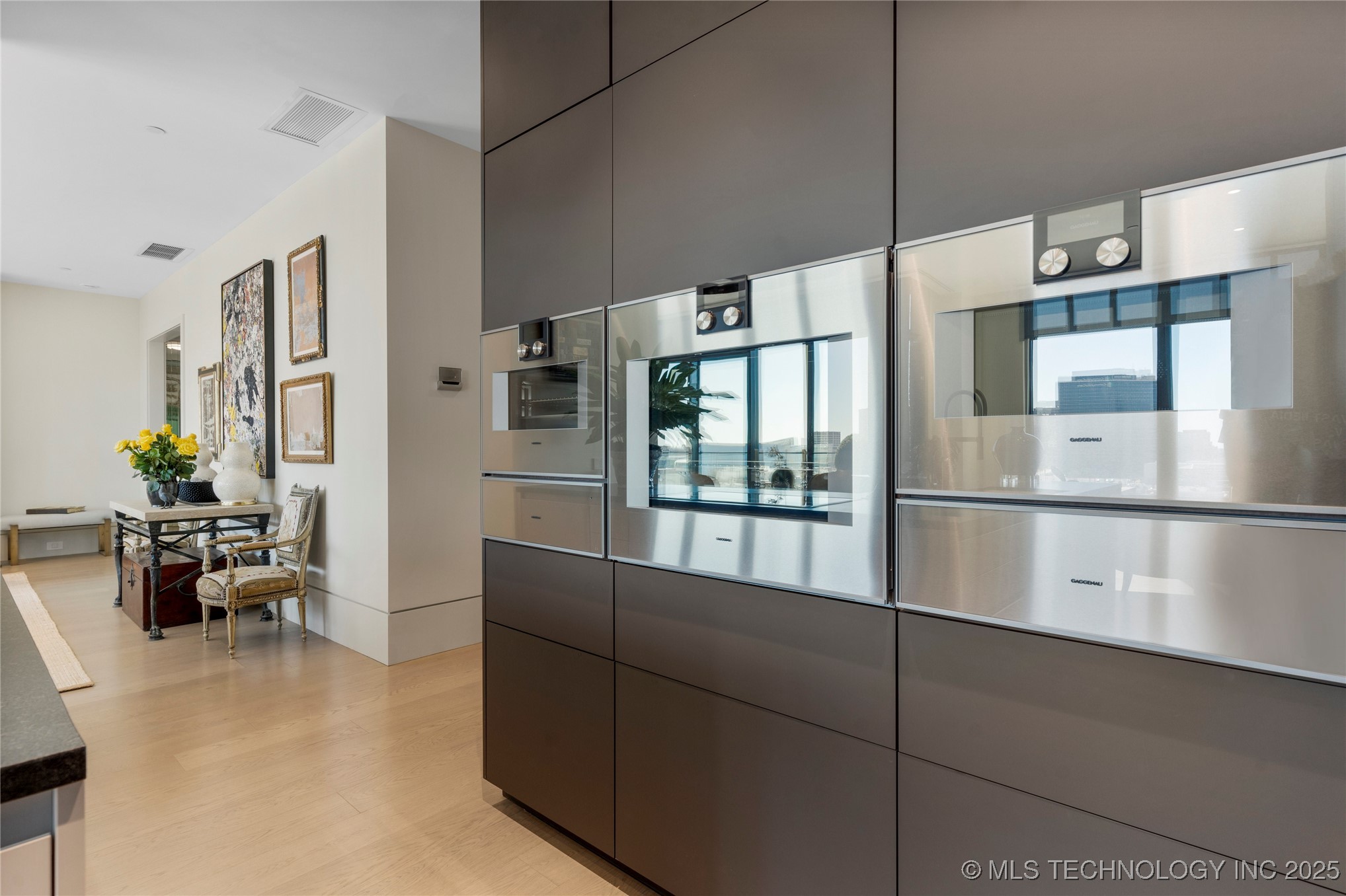 405 N Main Street 7e Property Photo 19