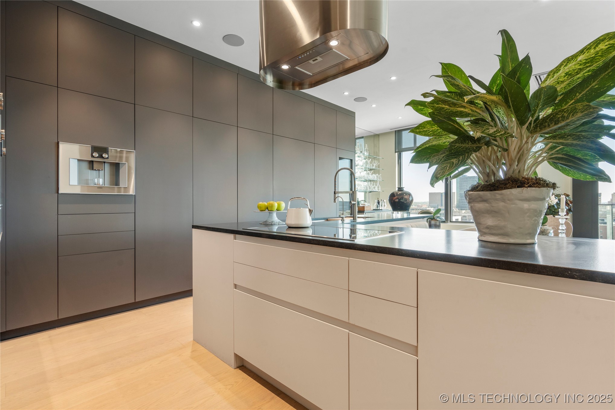 405 N Main Street 7e Property Photo 20