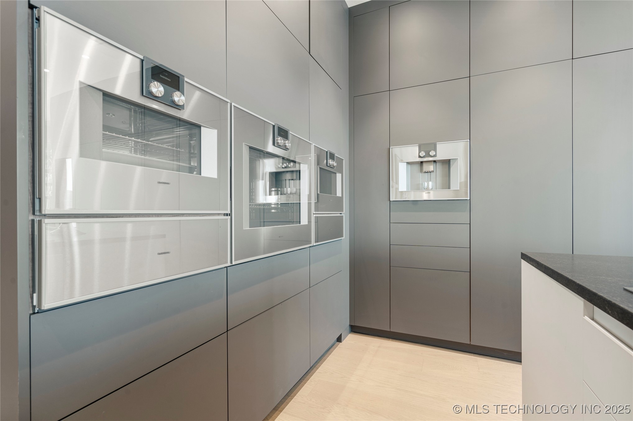 405 N Main Street 7e Property Photo 21