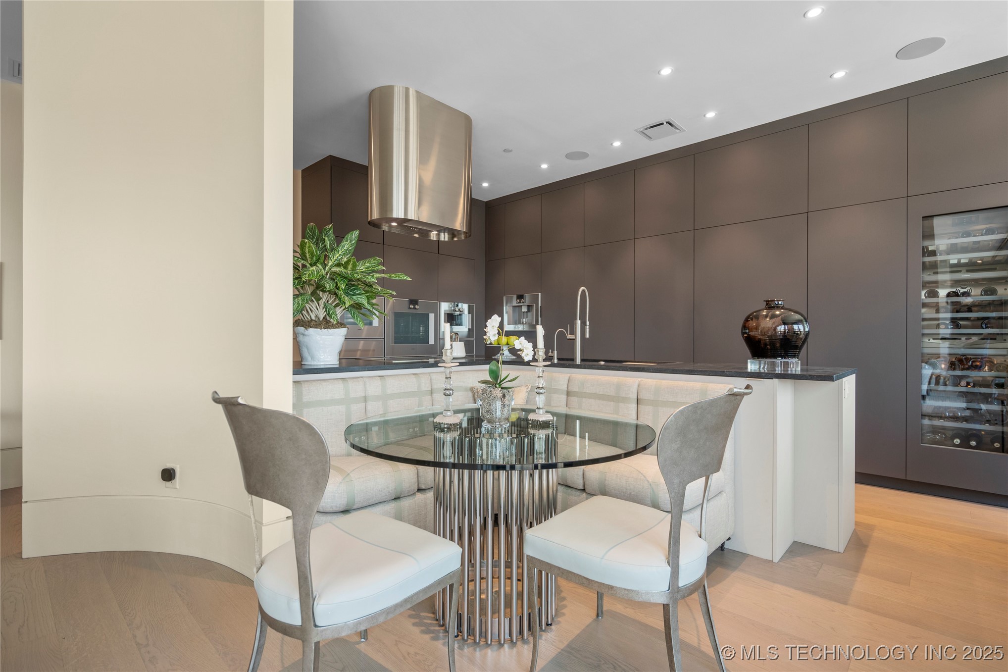 405 N Main Street 7e Property Photo 23