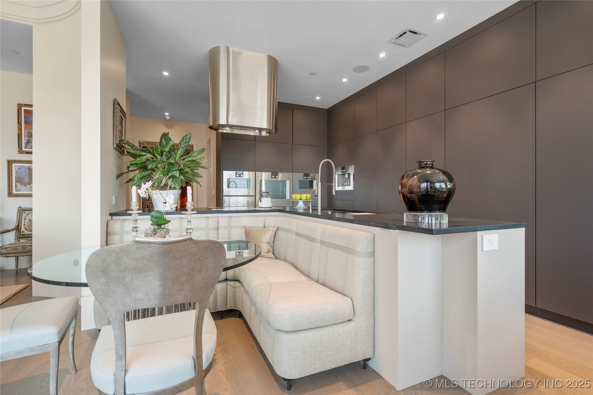 405 N Main Street 7e Property Photo 24