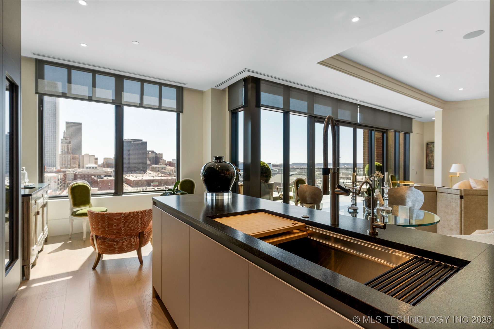 405 N Main Street 7e Property Photo 26