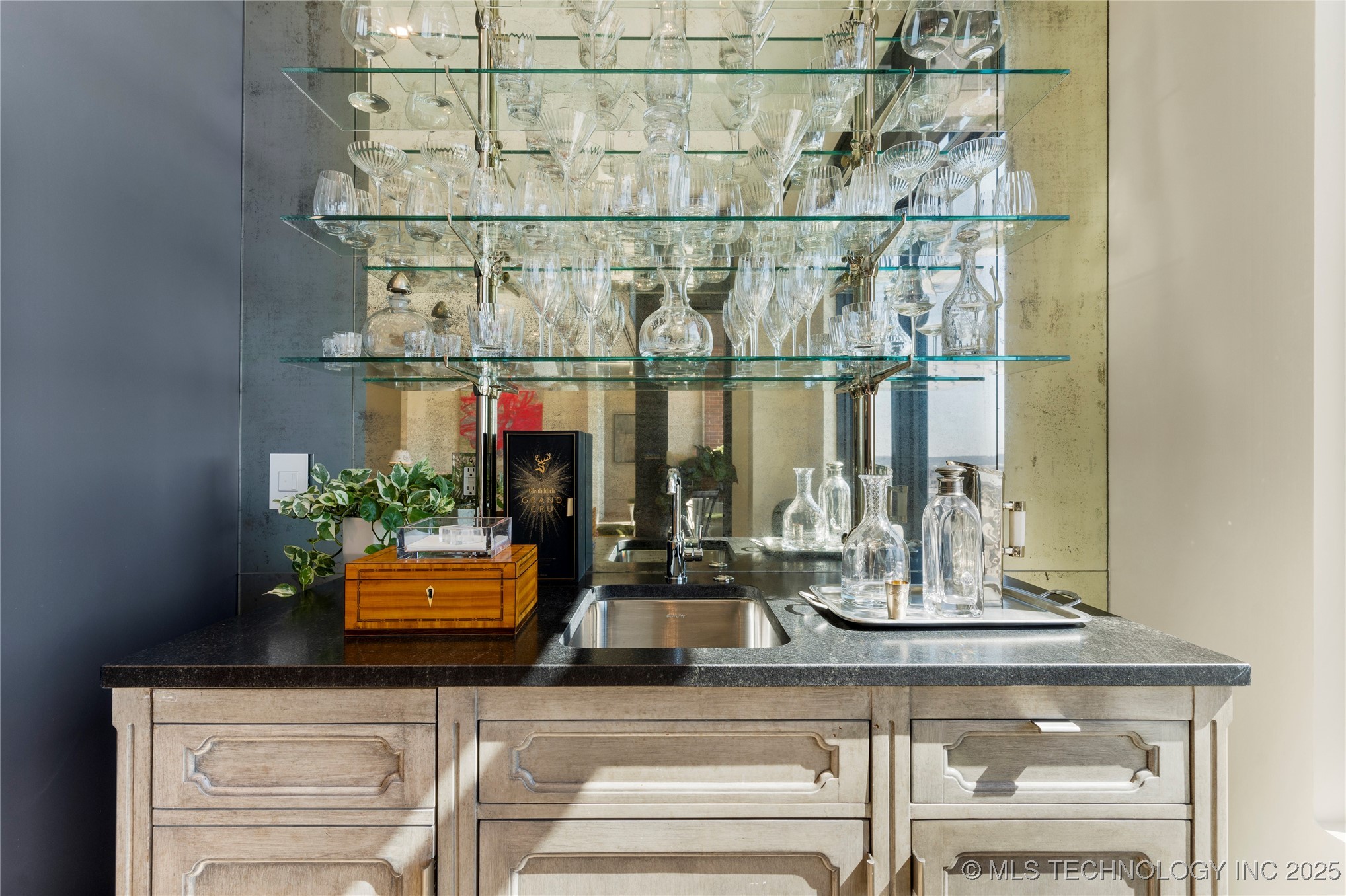 405 N Main Street 7e Property Photo 29