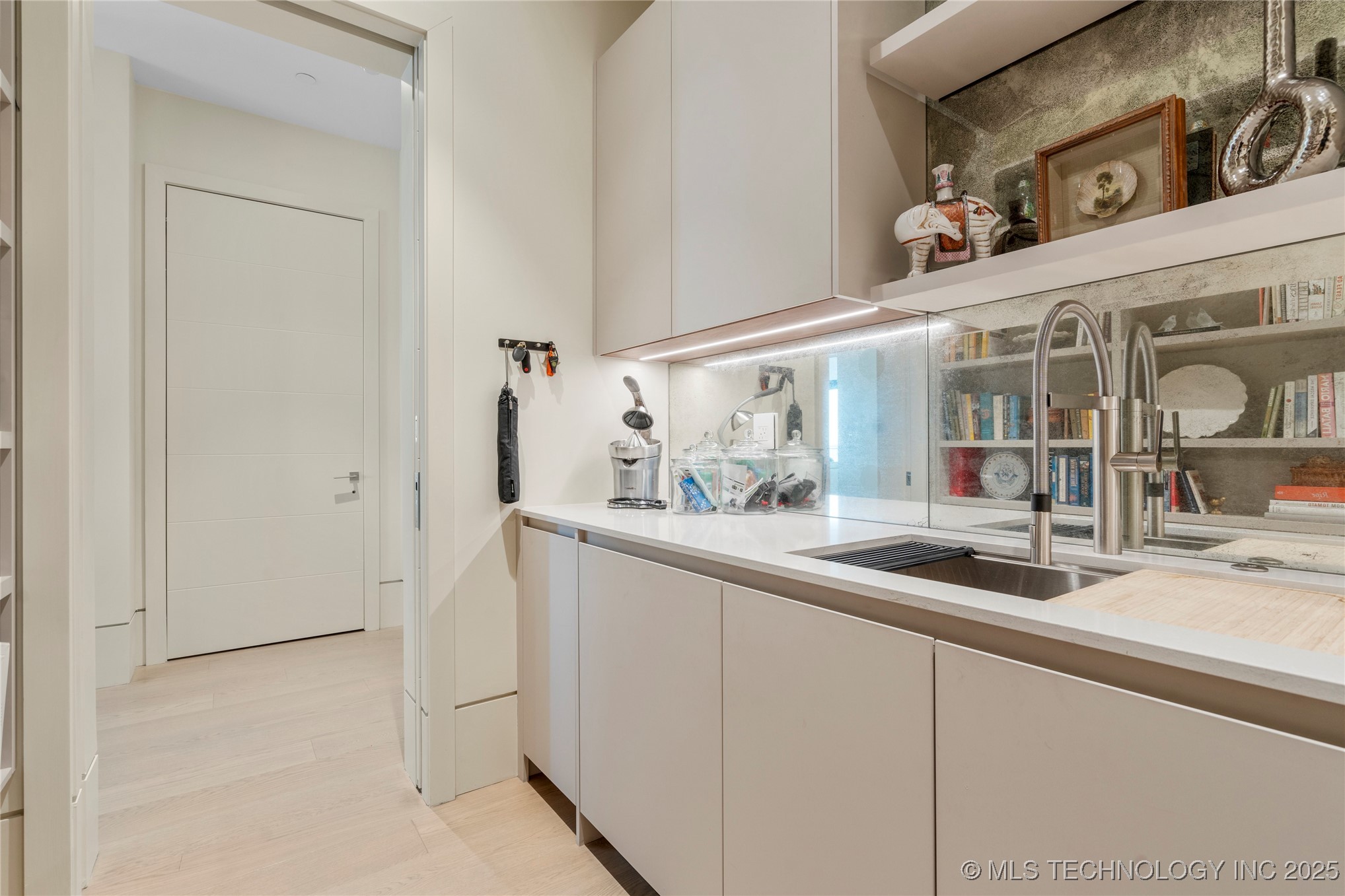 405 N Main Street 7e Property Photo 32