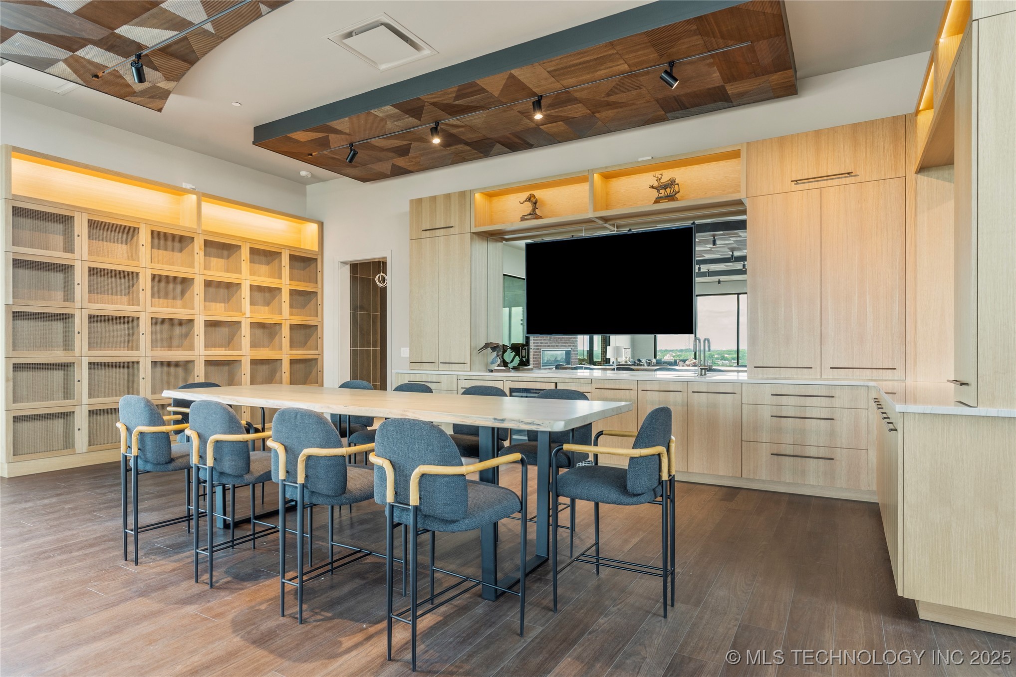 405 N Main Street 7e Property Photo 68