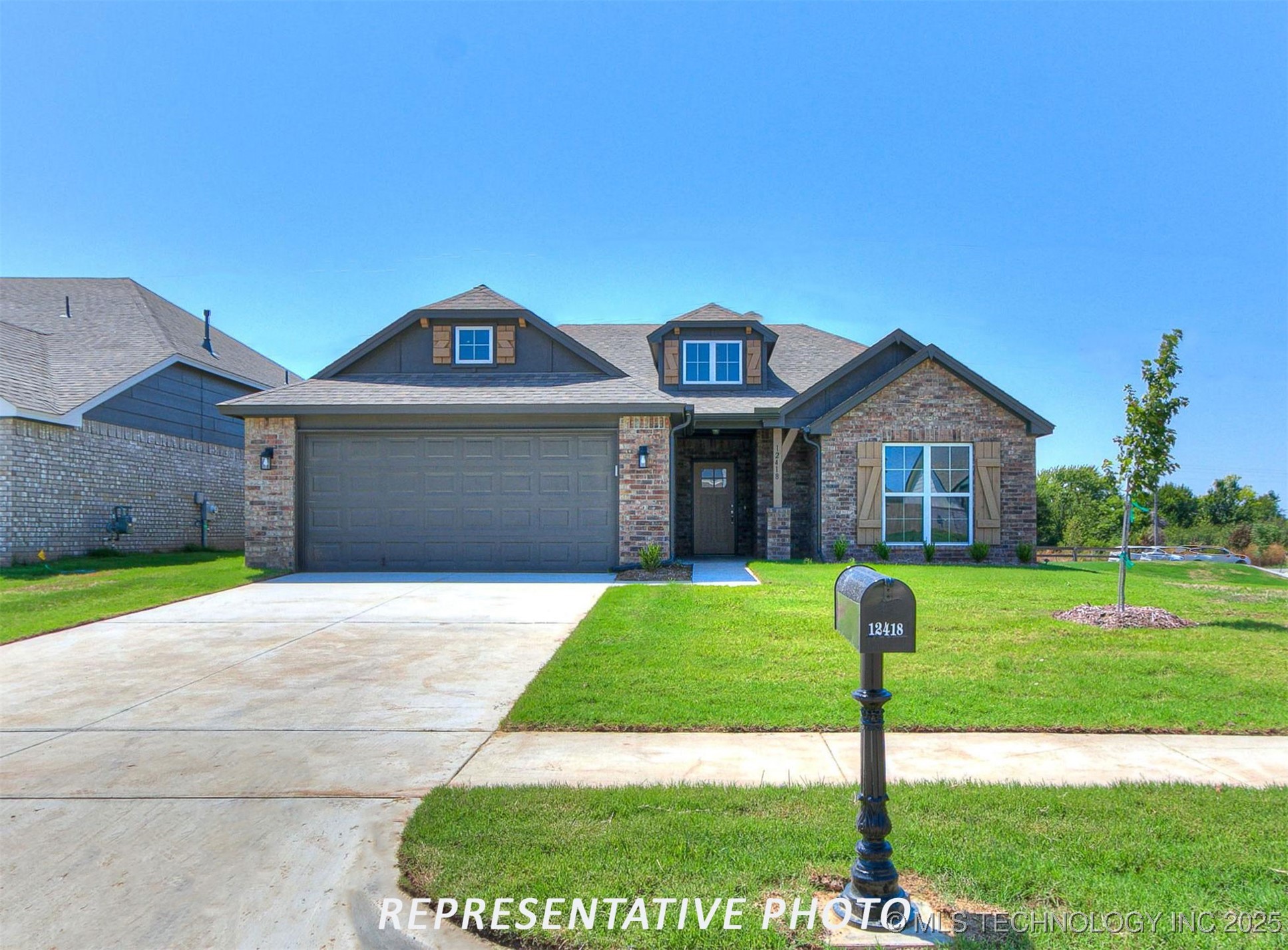 13159 S 72nd East Avenue Property Photo 2