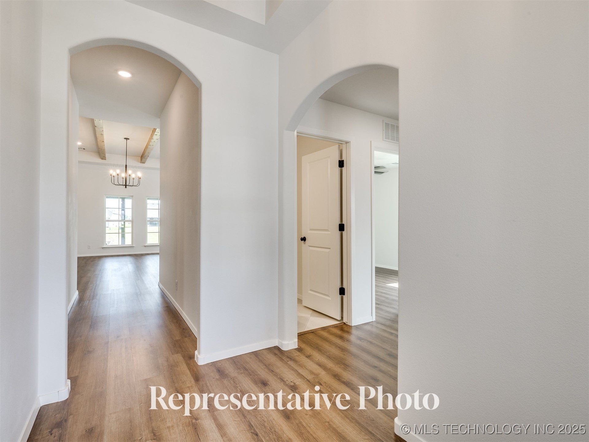 13202 S 72nd East Avenue Property Photo 3