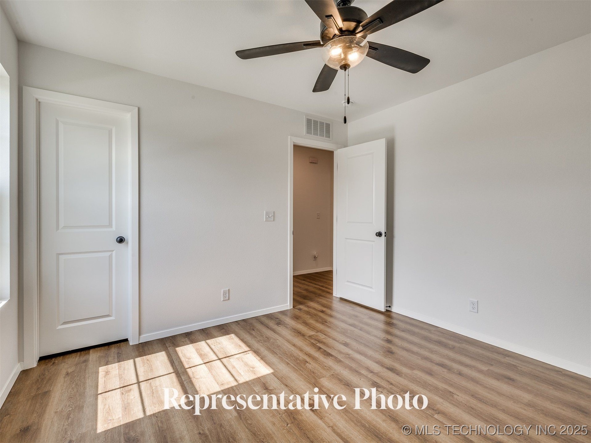 13202 S 72nd East Avenue Property Photo 5