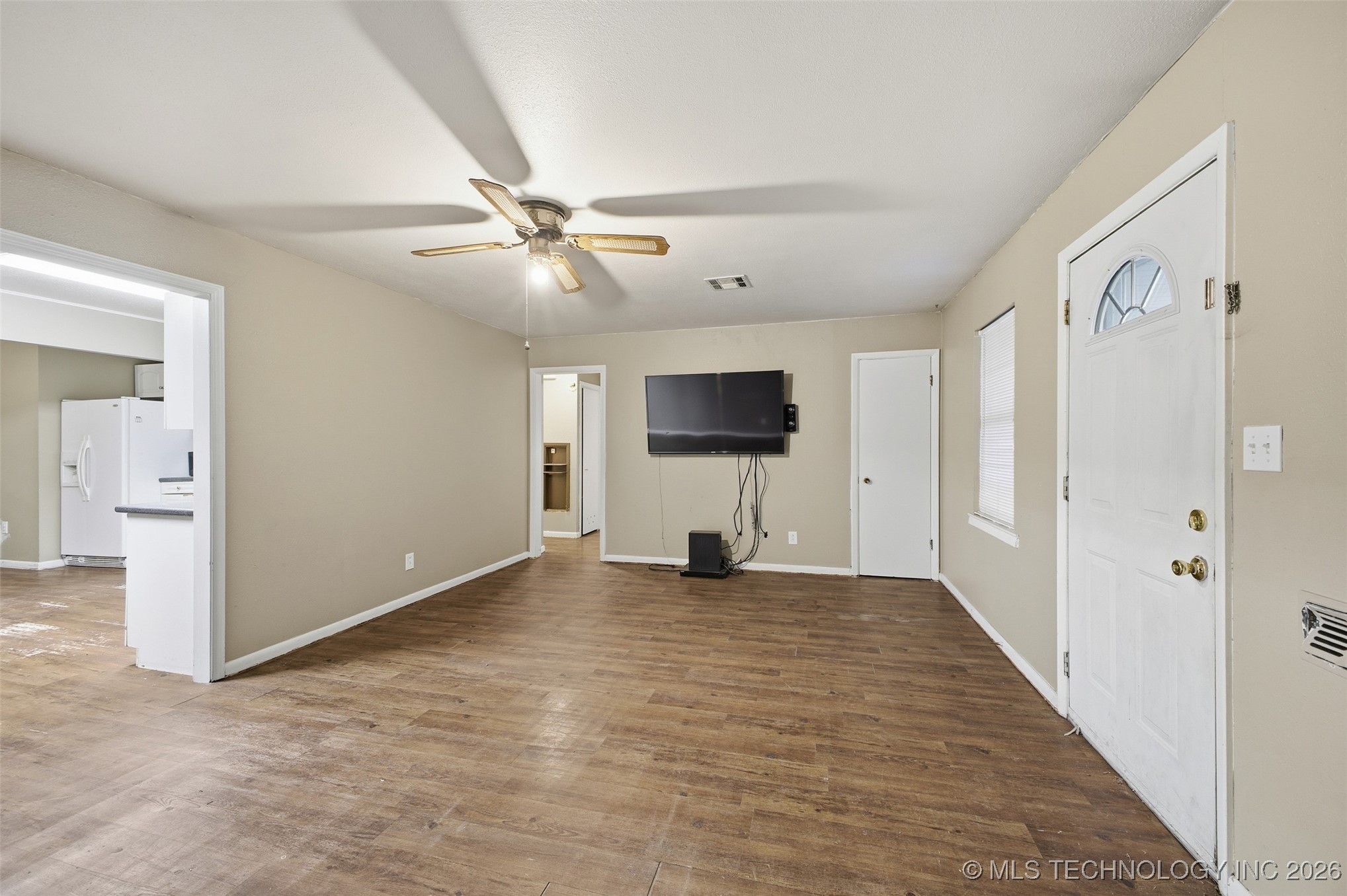 820 Charles Drive Property Photo 5