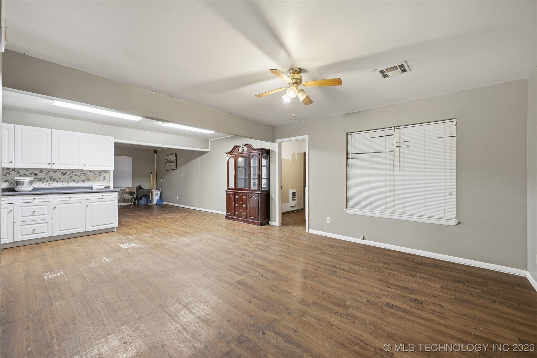 820 Charles Drive Property Photo 10