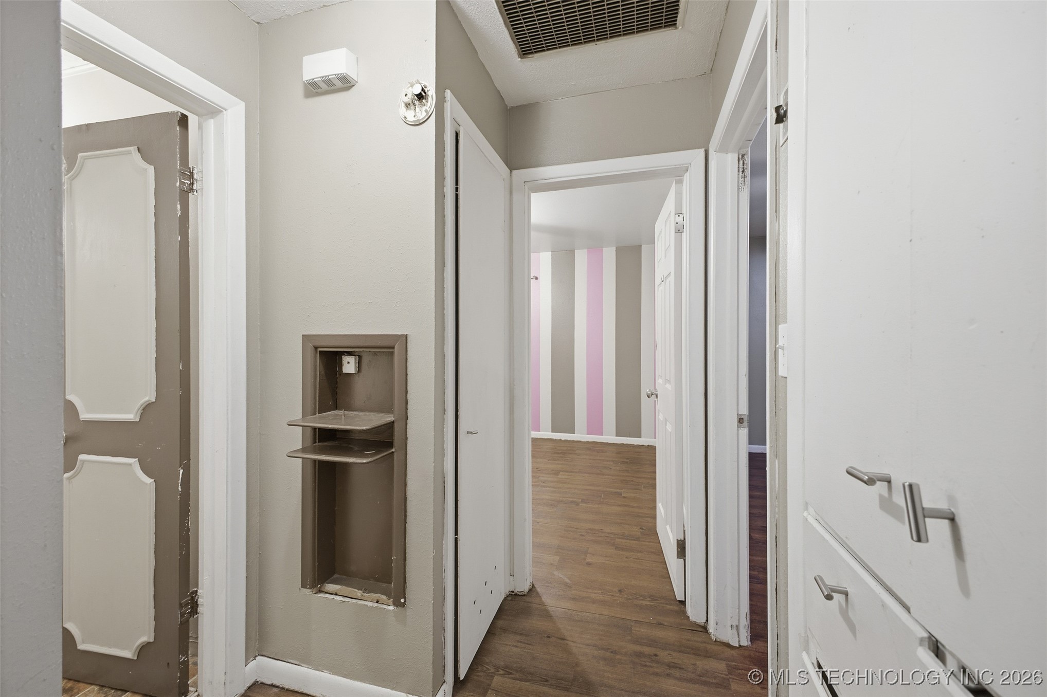 820 Charles Drive Property Photo 16