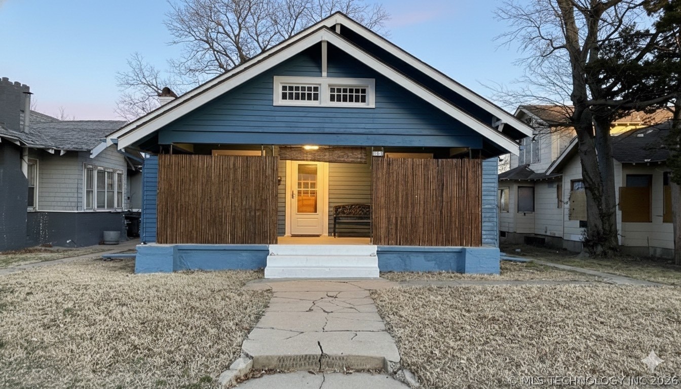 812 Se Delaware Property Photo 1