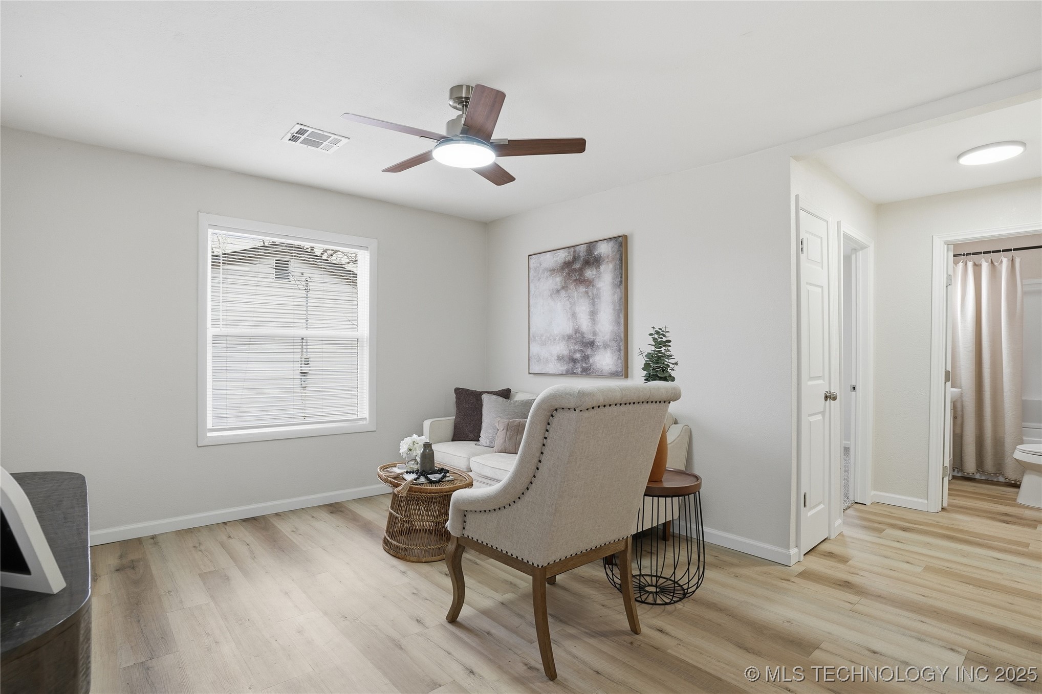 212 S Ash Street Property Photo 5