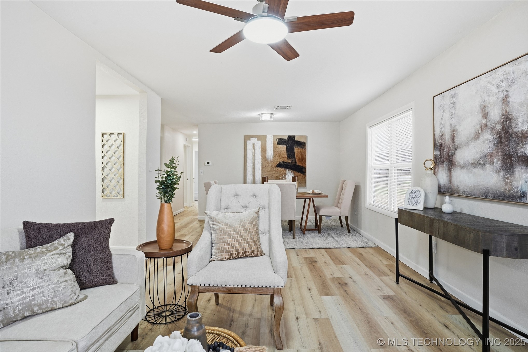 212 S Ash Street Property Photo 8