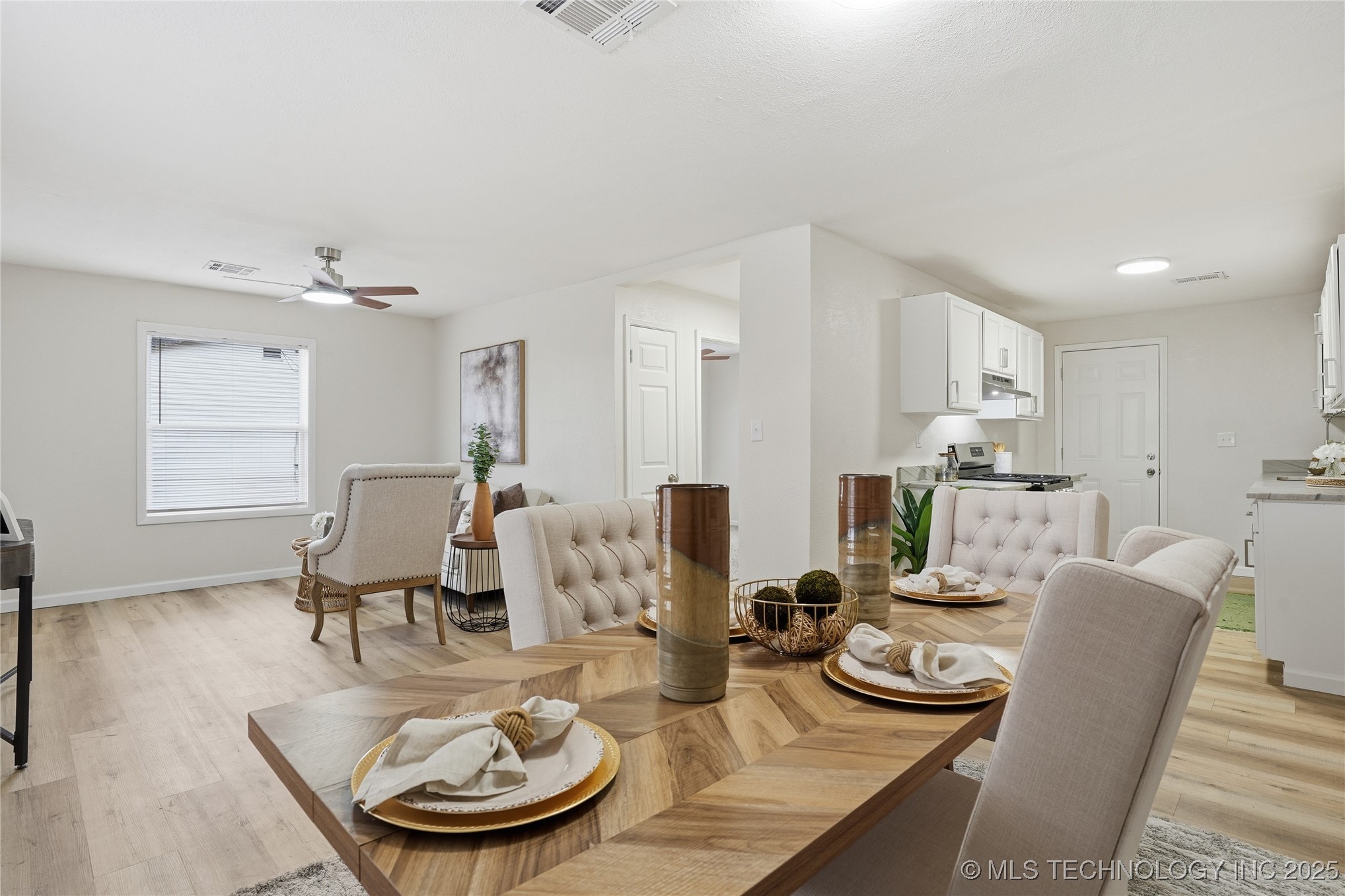 212 S Ash Street Property Photo 12