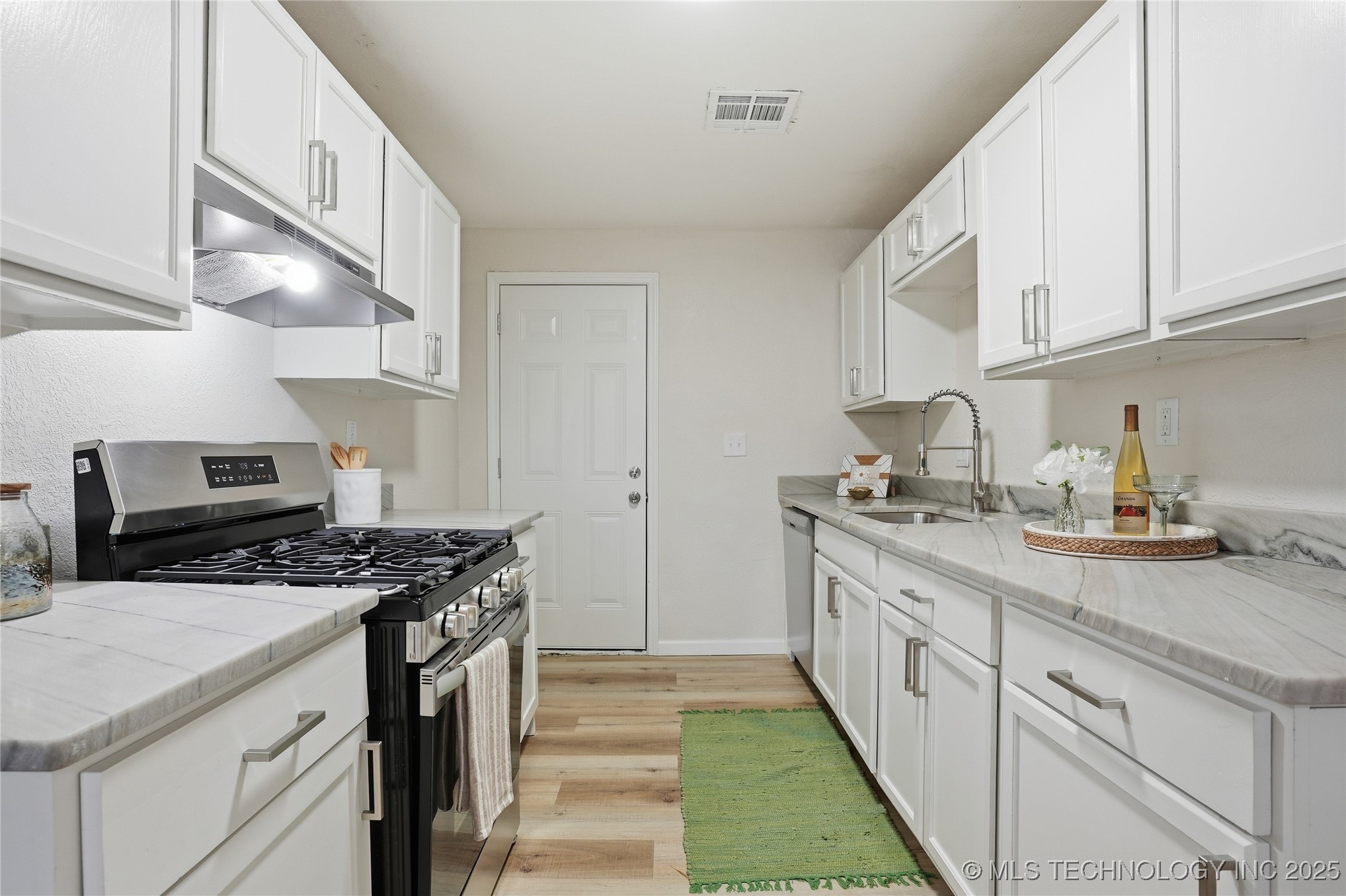 212 S Ash Street Property Photo 13