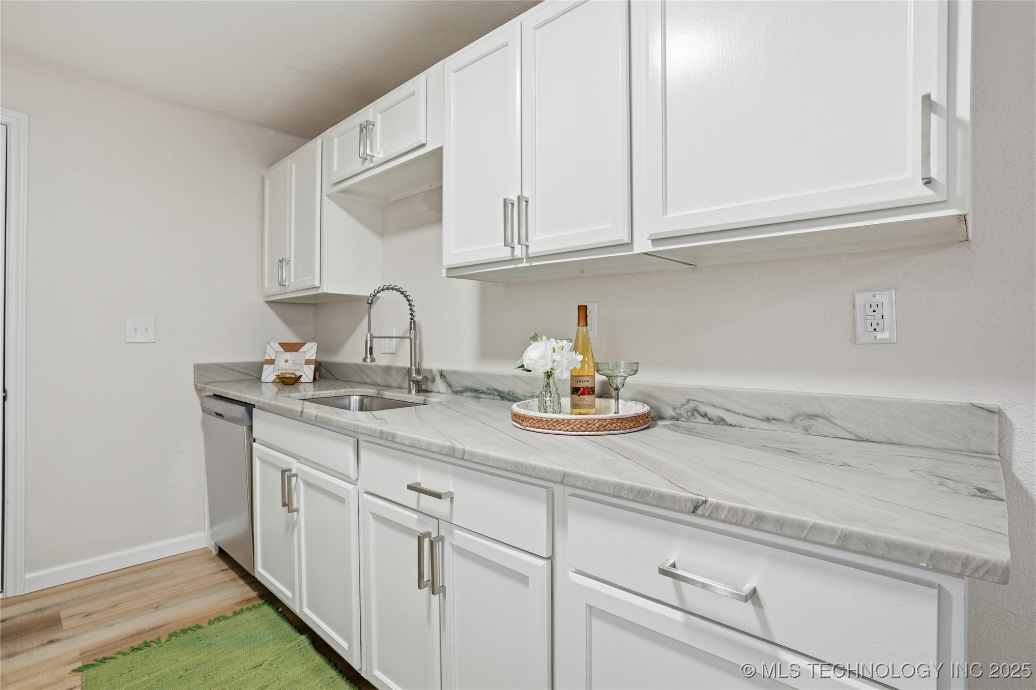 212 S Ash Street Property Photo 14