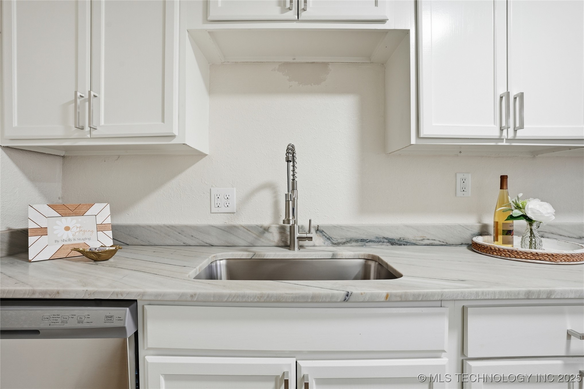 212 S Ash Street Property Photo 16