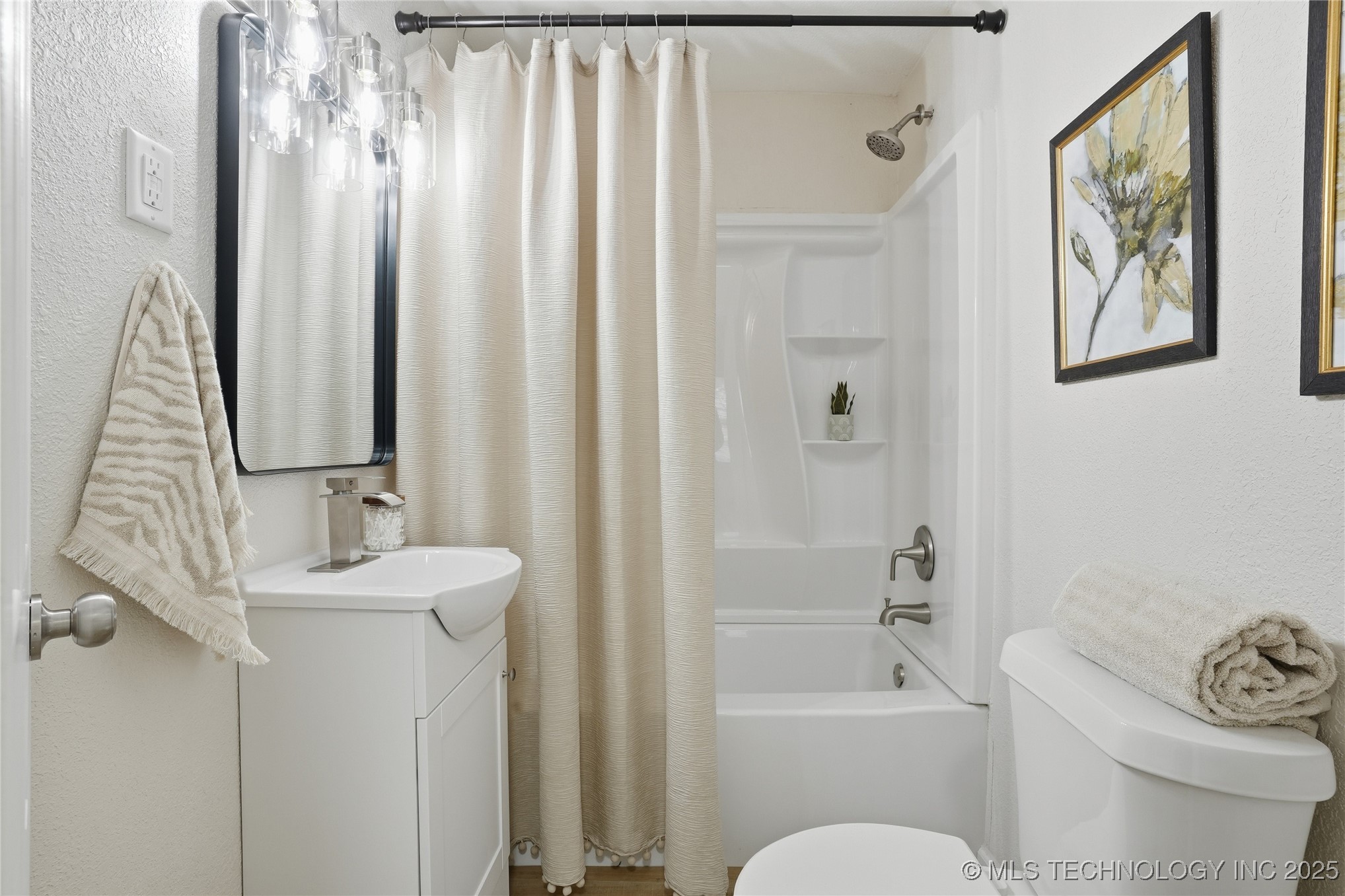 212 S Ash Street Property Photo 18