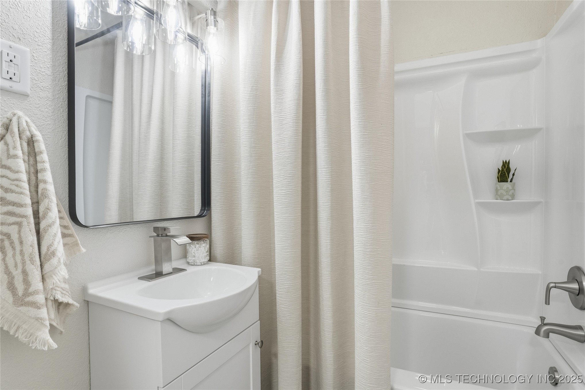 212 S Ash Street Property Photo 20