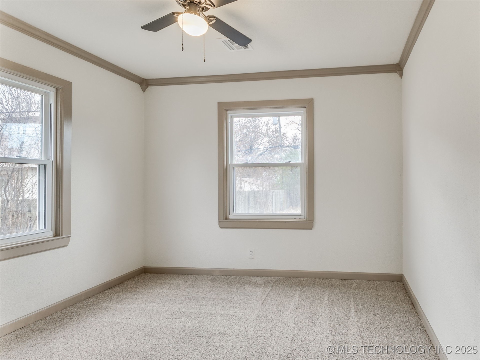 3242 S Marion Avenue Property Photo 20