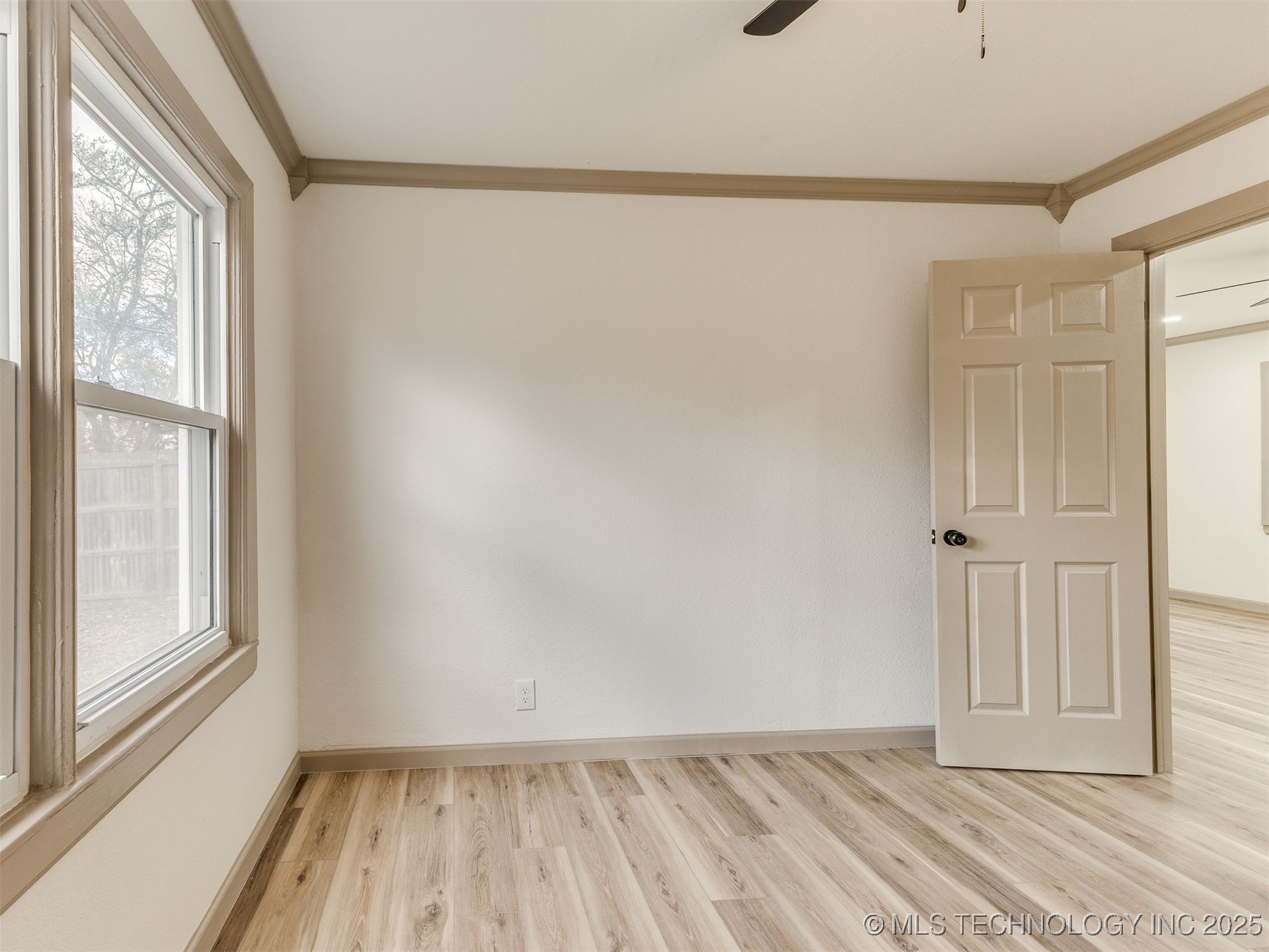 3242 S Marion Avenue Property Photo 23