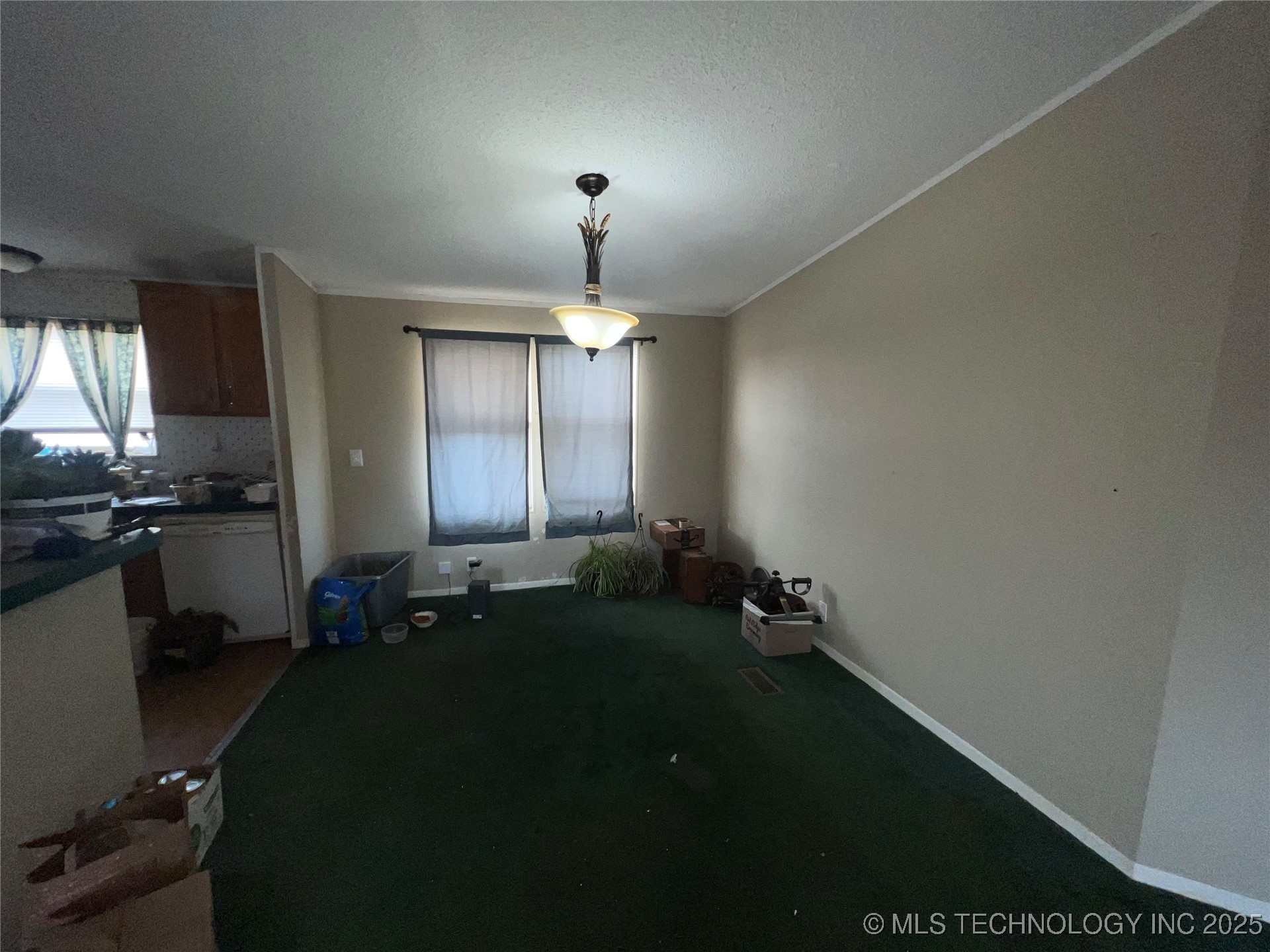 2550709 Property Photo 9