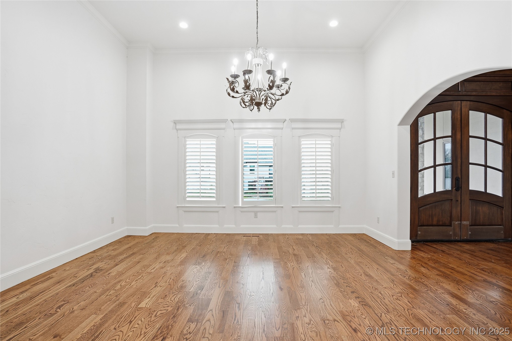 6003 E 117th Place Property Photo 3